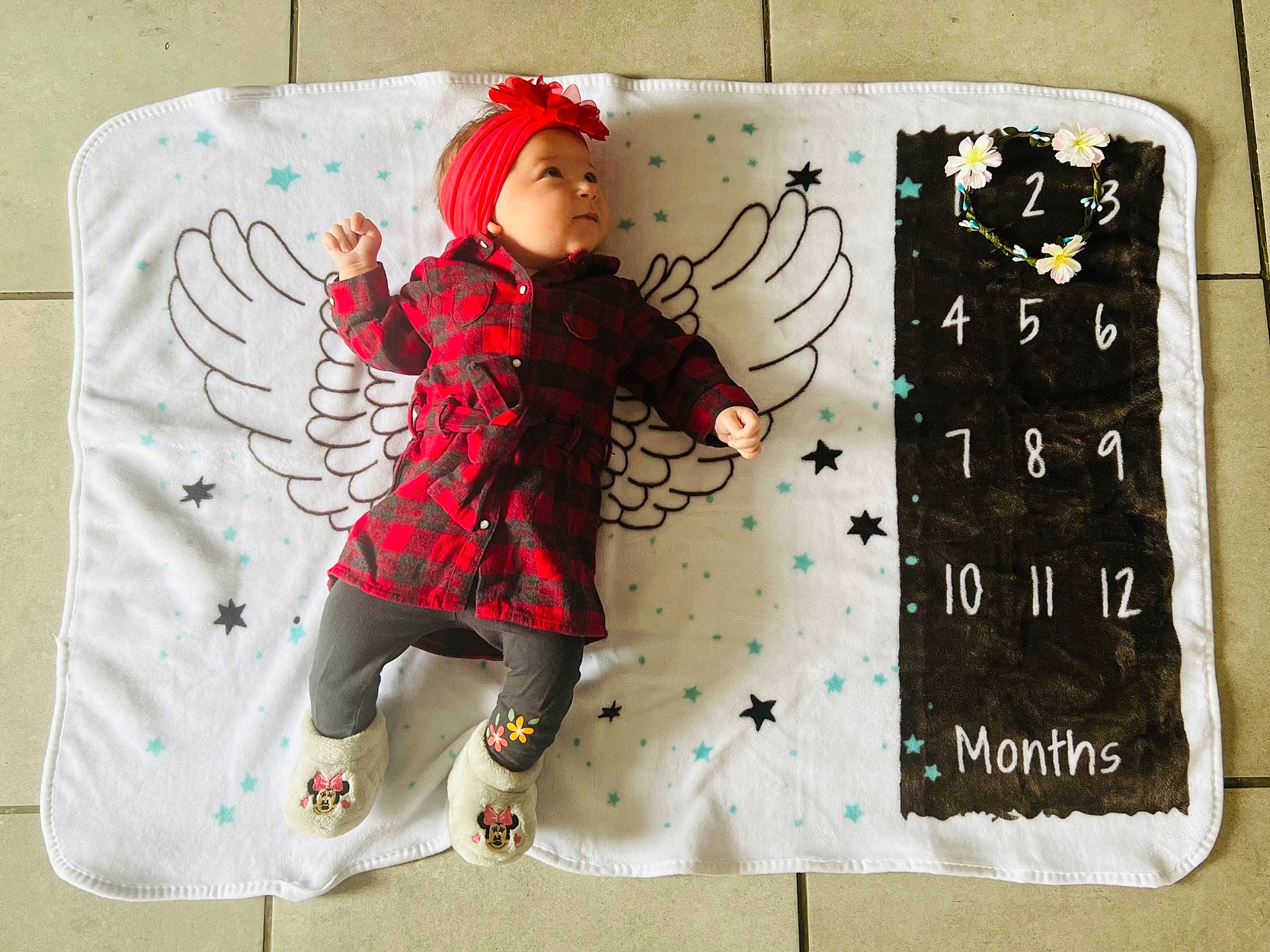 Keyla participe au concours pour gagner de l'argent avec cette photo : baby_toddler_clothing, cap, carmine, christmas, christmas_eve, design, event, face, fictional_character, headwear, holiday, linens, pattern, person, rectangle, sleeve, sock, spider_man, t_shirt, textile