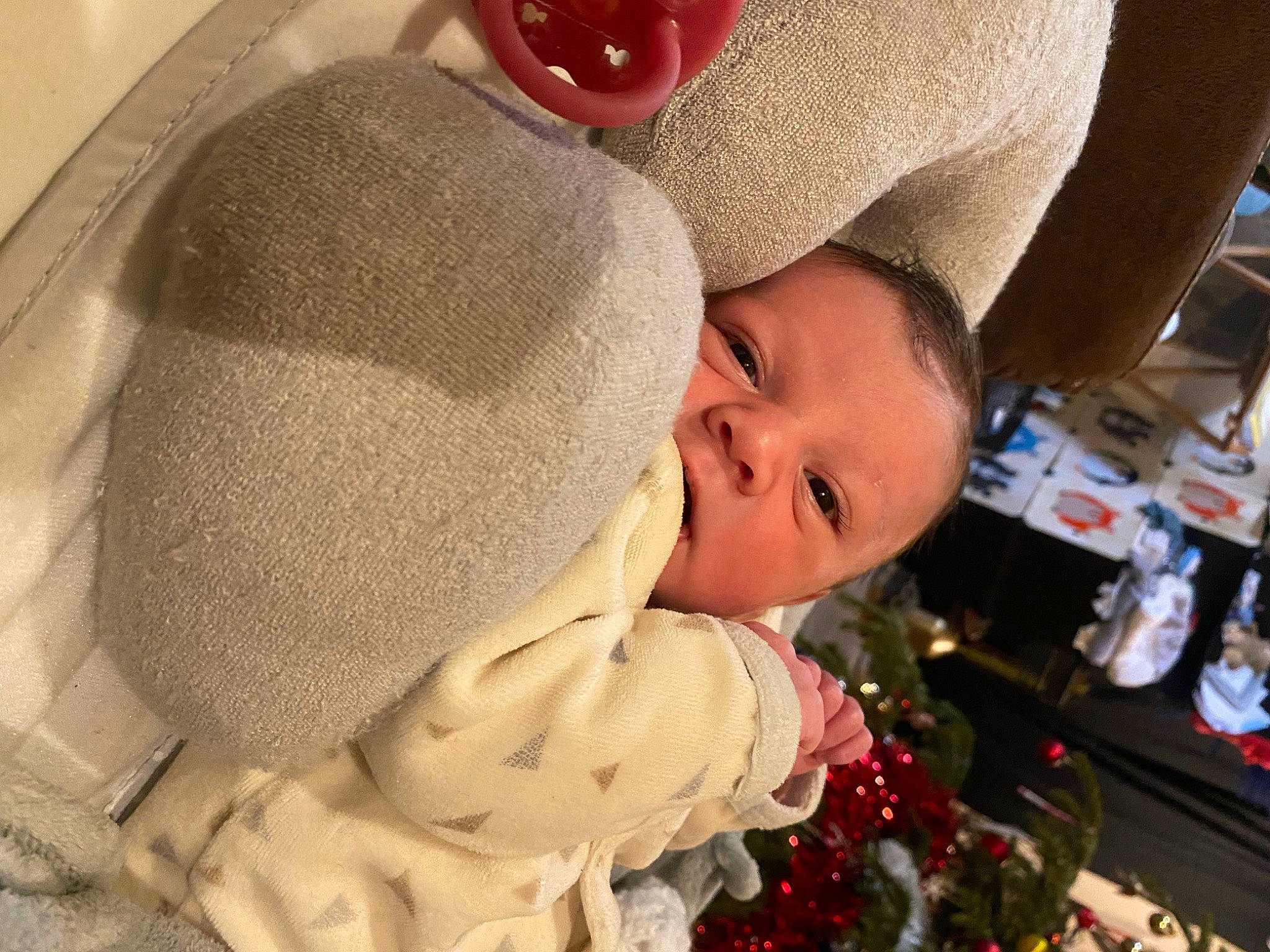 Ezzio participe au concours pour gagner de l'argent avec cette photo : baby, baseball_cap, cap, carmine, child, comfort, event, facial_expression, fashion_accessory, fun, happy, hat, headgear, lip, mouth, person, skin, smile, sun_hat, toddler