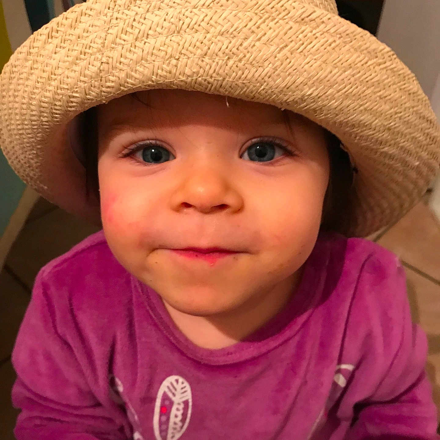 Maely participe au concours pour gagner de l'argent avec cette photo : cheek, child, chin, eye, face, forehead, girl, head, human_hair_color, infant, lip, mouth, nose, organ, pink, product, purple, skin, smile, toddler