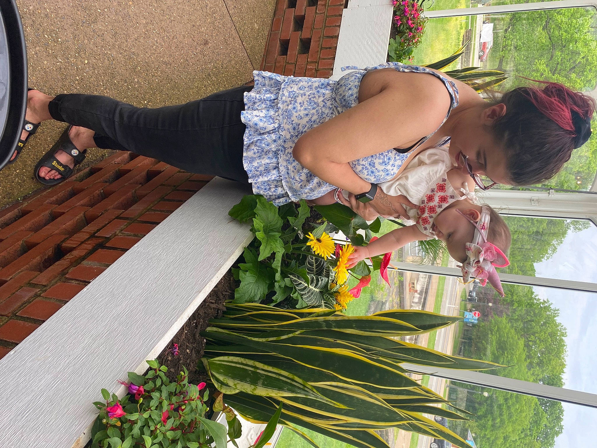 Phoenix is registered to the contest to win money with this photo: cut_flowers, dress, event, floral_design, floristry, flower, flower_arranging, fun, grass, green, human_leg, leaf_vegetable, pattern, person, photograph, plant, snapshot, thigh, tree, waist