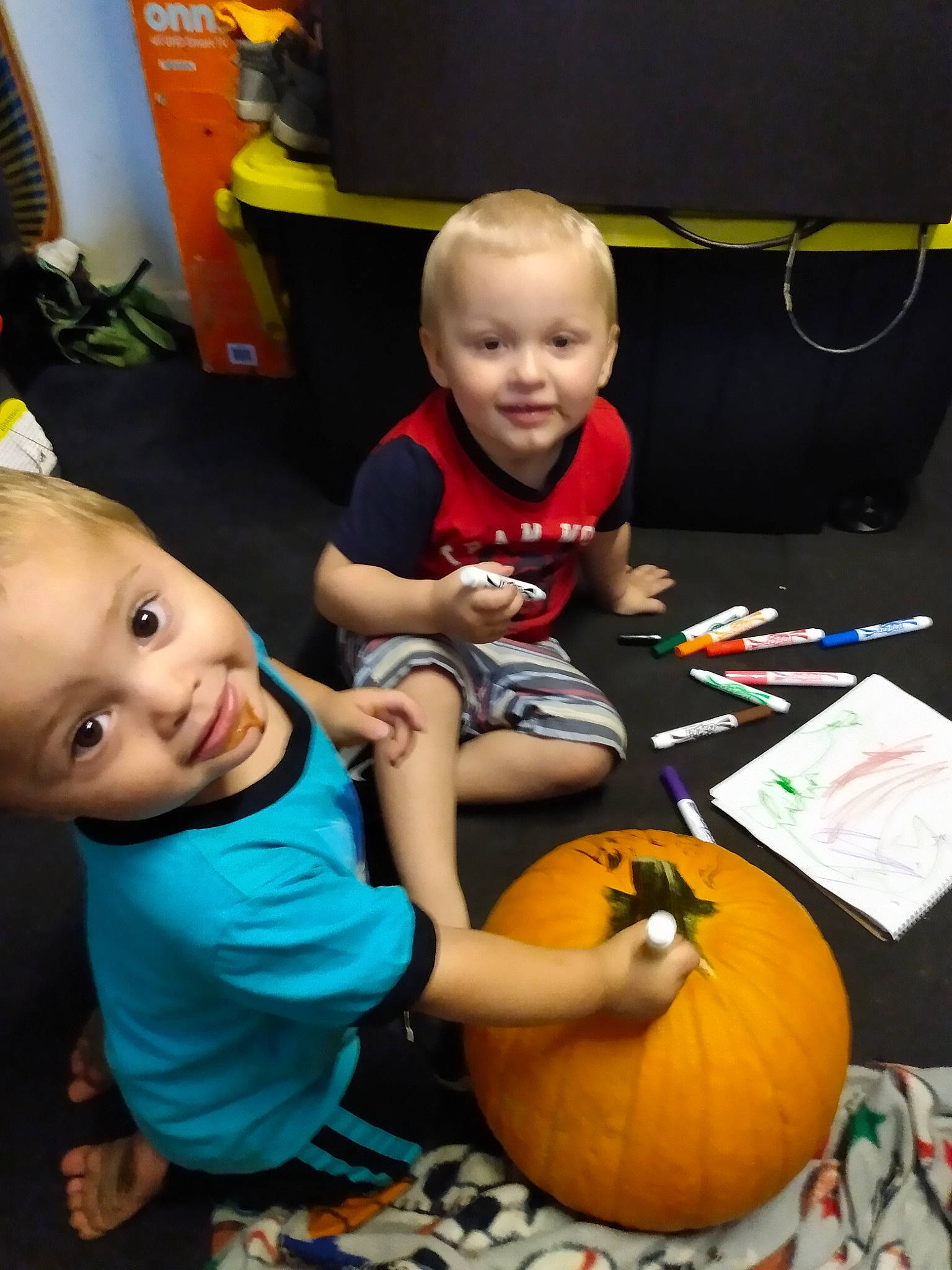 Vincent is registered to the contest to win money with this photo: baby, calabaza, child, cucurbita, face, fruit, fun, head, joy, person, plant, play, pumpkin, smile, squash, toddler, vegetable, winter_squash, world, yellow