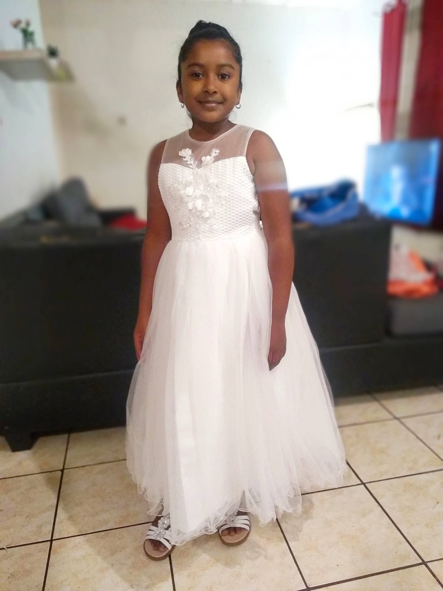 Maëva a rejoint le concours — aidez-le/la à gagner de superbes lots ! a_line, beauty, bridal_clothing, bridal_party_dress, bride, ceremony, child, clothing, dress, event, fashion, fashion_design, formal_wear, gown, joy, neck, person, photograph, photography, shoulder