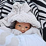 Eléonore a rejoint le concours — aidez-le/la à gagner de superbes lots ! baby, beige, black, blanket, car_seat, child, cozy, cute, expression, eyes, face, footprints, hood, infant, newborn, portrait, soft_texture, white, wrapped, zebra_pattern