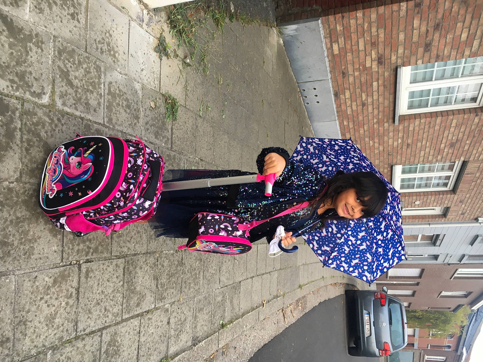 Mia a rejoint le concours — aidez-le/la à gagner de superbes lots ! art, cool, graffiti, joy, leisure, magenta, person, pink, plant, snapshot, street, street_art