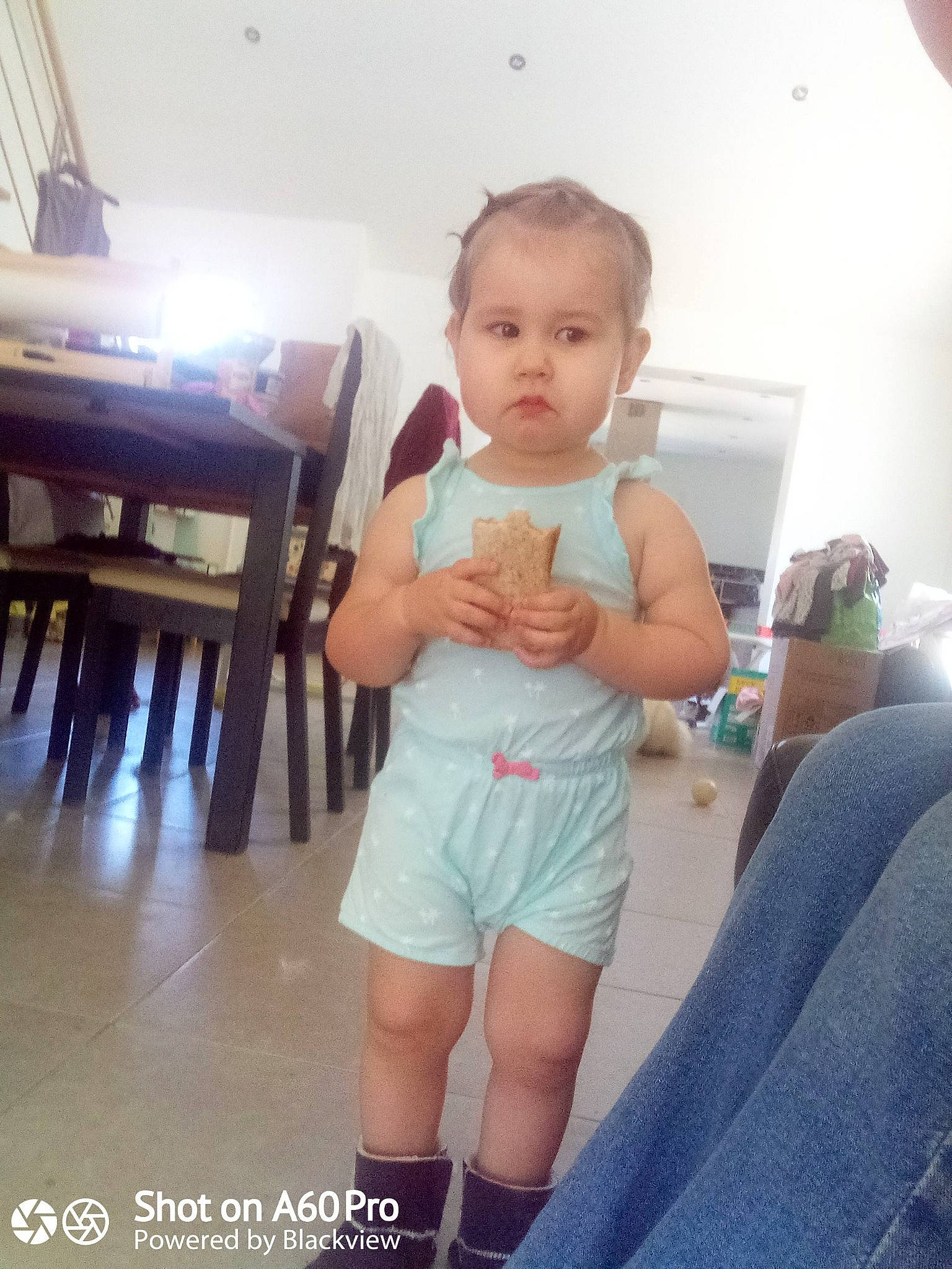 Elena participe au concours pour gagner de l'argent avec cette photo : arm, baby, beauty, cheek, child, eye, face, finger, hand, head, joint, leg, person, photography, room, shoulder, skin, smile, standing, toddler