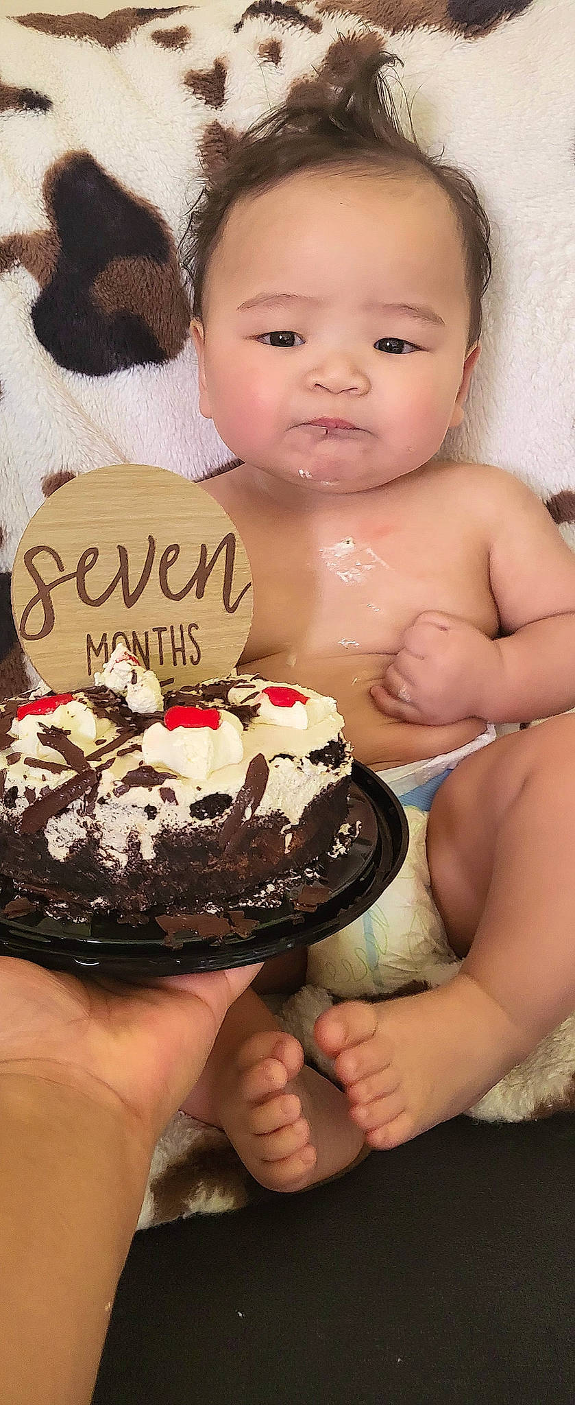 Reyan is registered to the contest to win money with this photo: baked_goods, birthday_cake, black, buttercream, cake, cake_decorating, cake_decorating_supply, cheek, chest, cream, cuisine, eyelash, finger, food, hand, happy, ingredient, person, recipe, sugar_cake