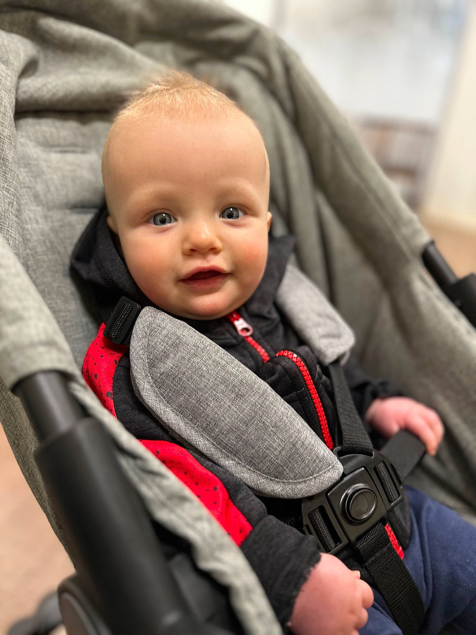 Anthony is registered to the contest to win money with this photo: auto_part, baby, baby_carriage, baby_products, baby_safety, baby_toddler_clothing, car_seat, carmine, child, comfort, facial_expression, person, sitting, skin, toddler