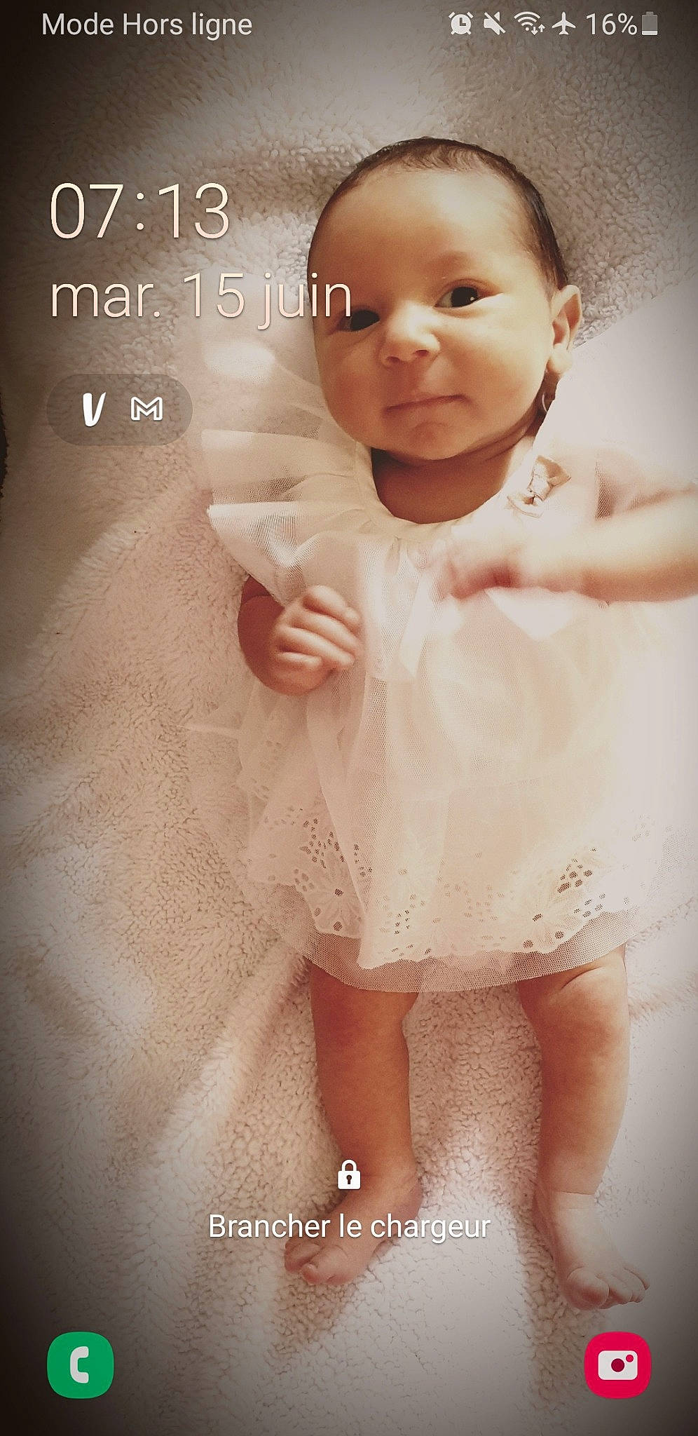 Aleyna a rejoint le concours — aidez-le/la à gagner de superbes lots ! arm, baby, baby_toddler_clothing, cheek, chin, dress, eyebrow, eyelash, finger, flash_photography, gesture, hand, happy, human_body, lip, person, pink, skin, sleeve, smile