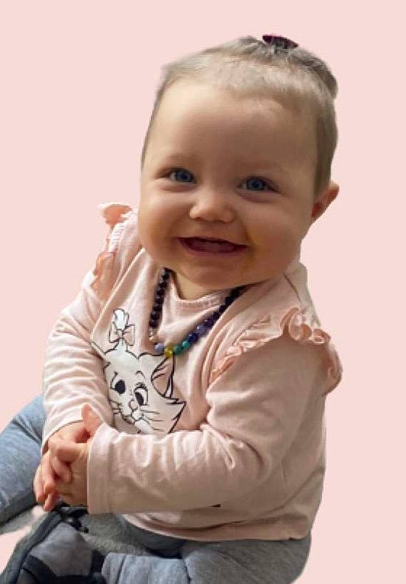 Laly participe au concours pour gagner de l'argent avec cette photo : baby, baby_toddler_clothing, cheek, child, chin, eye, flash_photography, flooring, fun, gesture, hair, happy, human_body, iris, joy, lip, nose, person, skin, sleeve