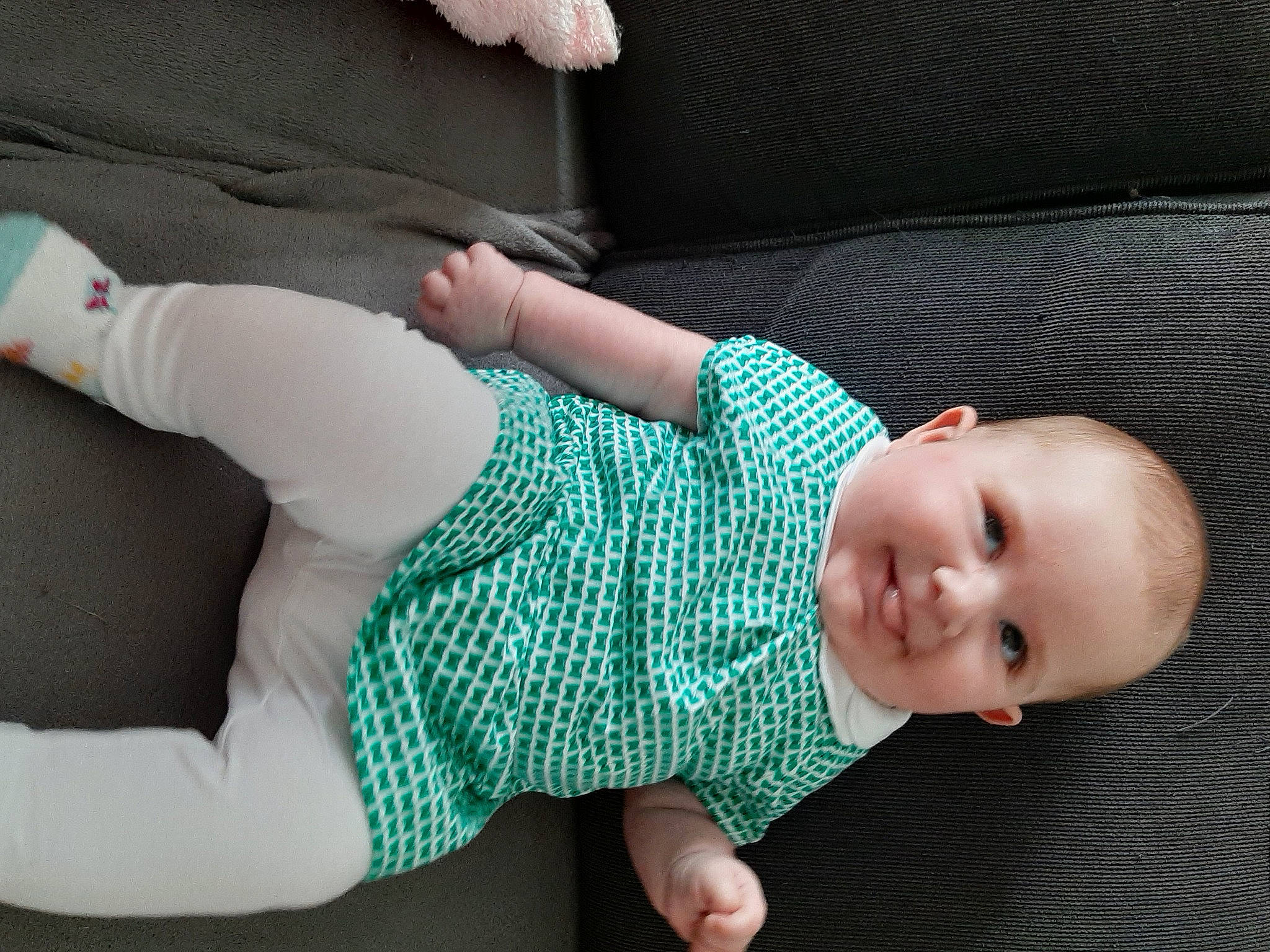 Lina a rejoint le concours — aidez-le/la à gagner de superbes lots ! arm, baby, child, joy, person, toddler