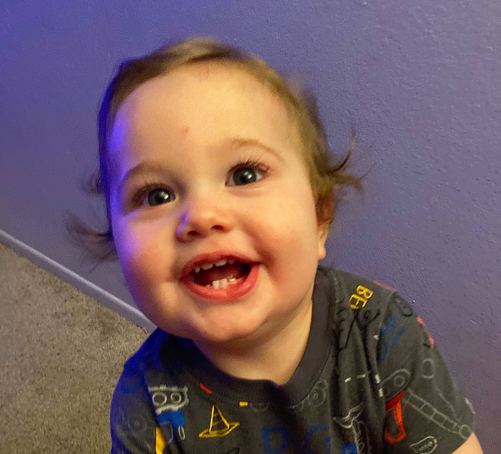 Clinton is registered to the contest to win money with this photo: cheek, chin, ear, eye, eyelash, finger, forehead, gesture, happy, human_body, iris, jaw, joy, lip, mouth, nose, person, skin, sleeve, smile