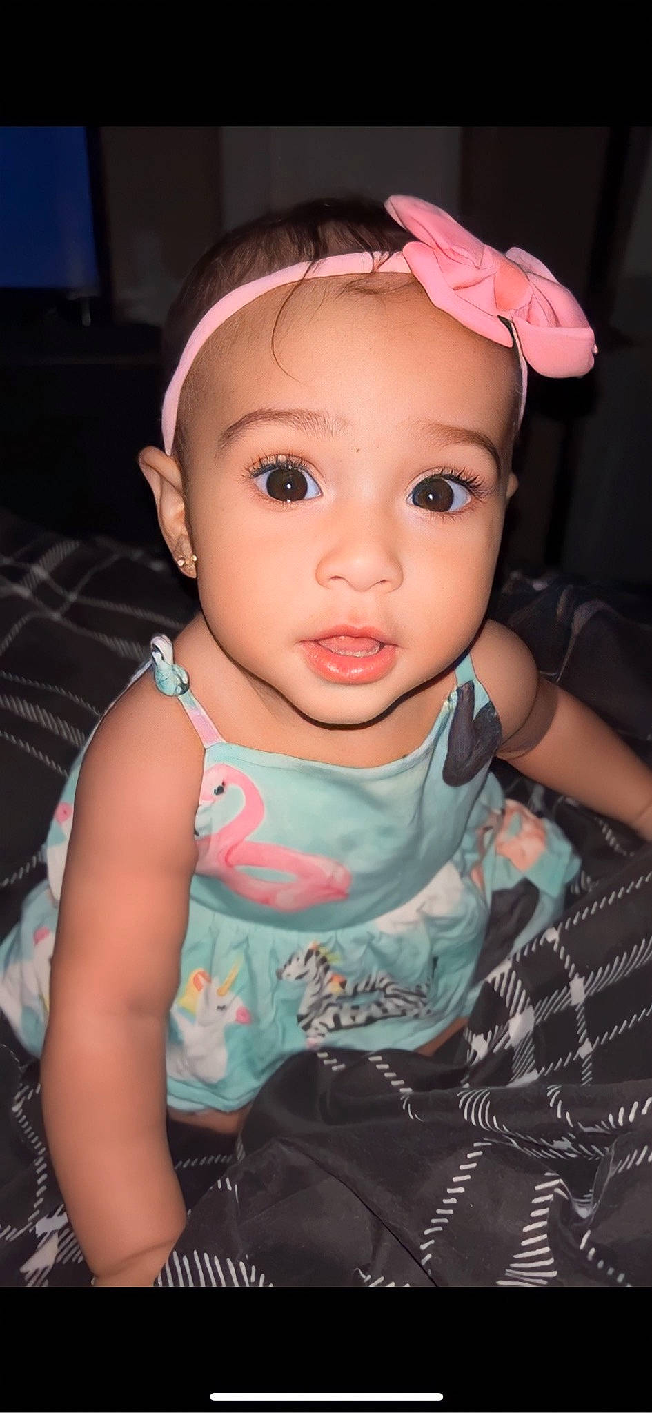 Lila is registered to the contest to win money with this photo: baby, baby_toddler_clothing, cheek, child, ear, eyebrow, eyelash, face, flash_photography, fun, happy, iris, lip, nose, organ, person, pink, skin, sleeve, t_shirt