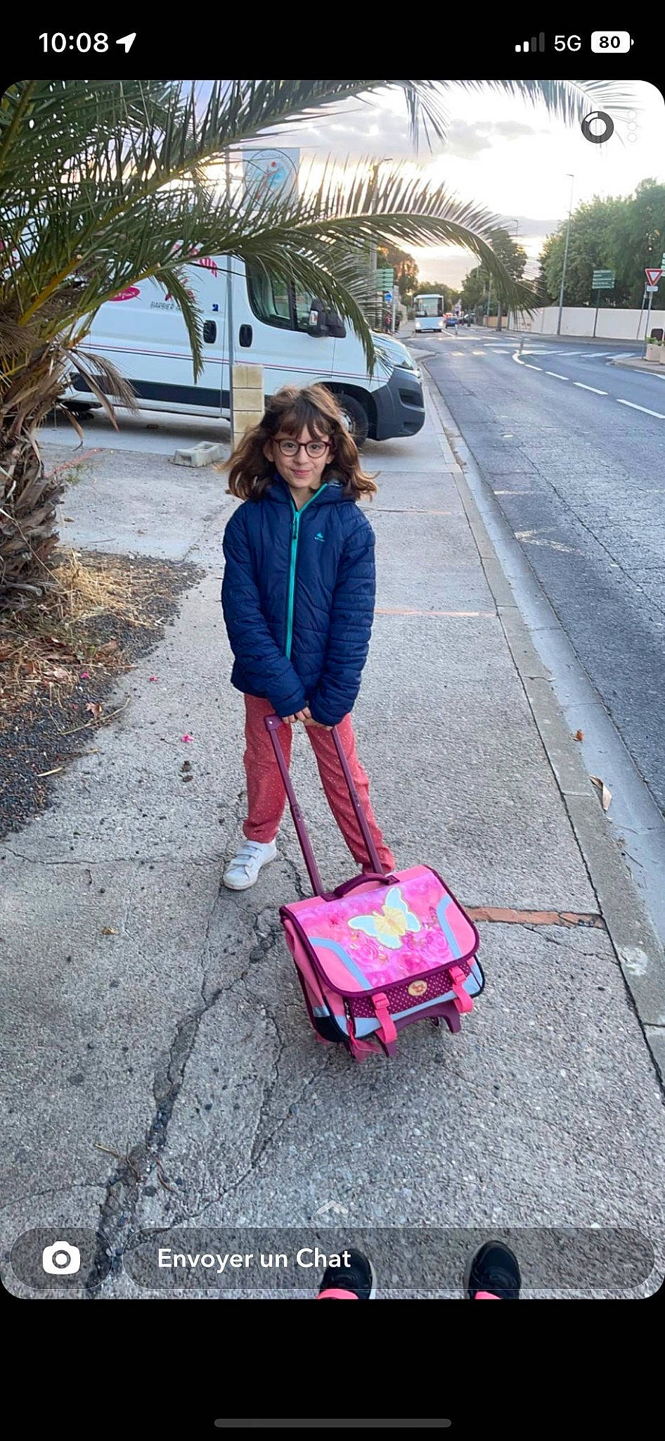 Eleana participe au concours pour gagner de l'argent avec cette photo : asphalt, baby_carriage, bag, car, city, joy, kick_scooter, leisure, mode_of_transport, motor_vehicle, person, plant, recreation, road, road_surface, rolling, sidewalk, tire, toddler, travel