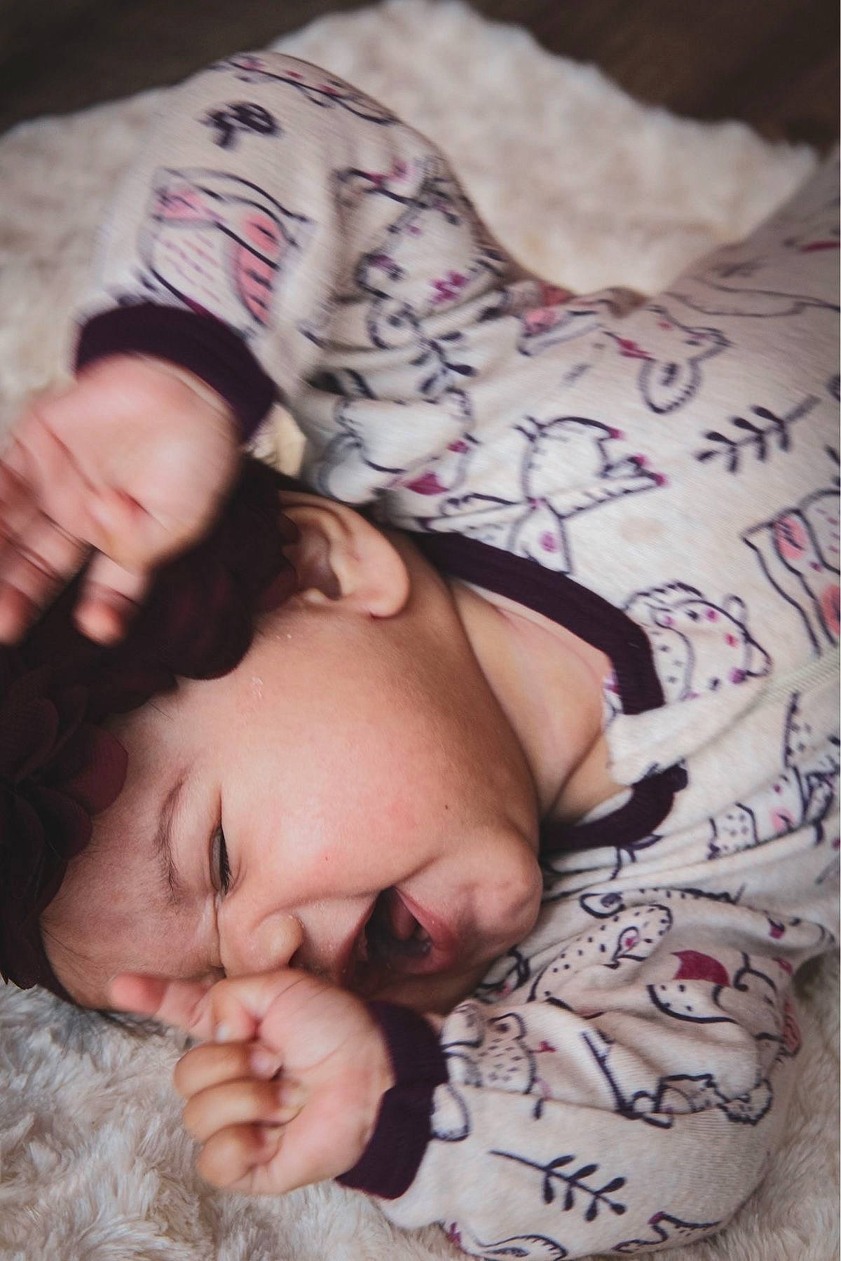 Gracen is registered to the contest to win money with this photo: abdomen, bed, bedding, bedtime, chest, child, comfort, elbow, eye, finger, flesh, gesture, glasses, happy, human_body, linens, mouth, pattern, person, skin