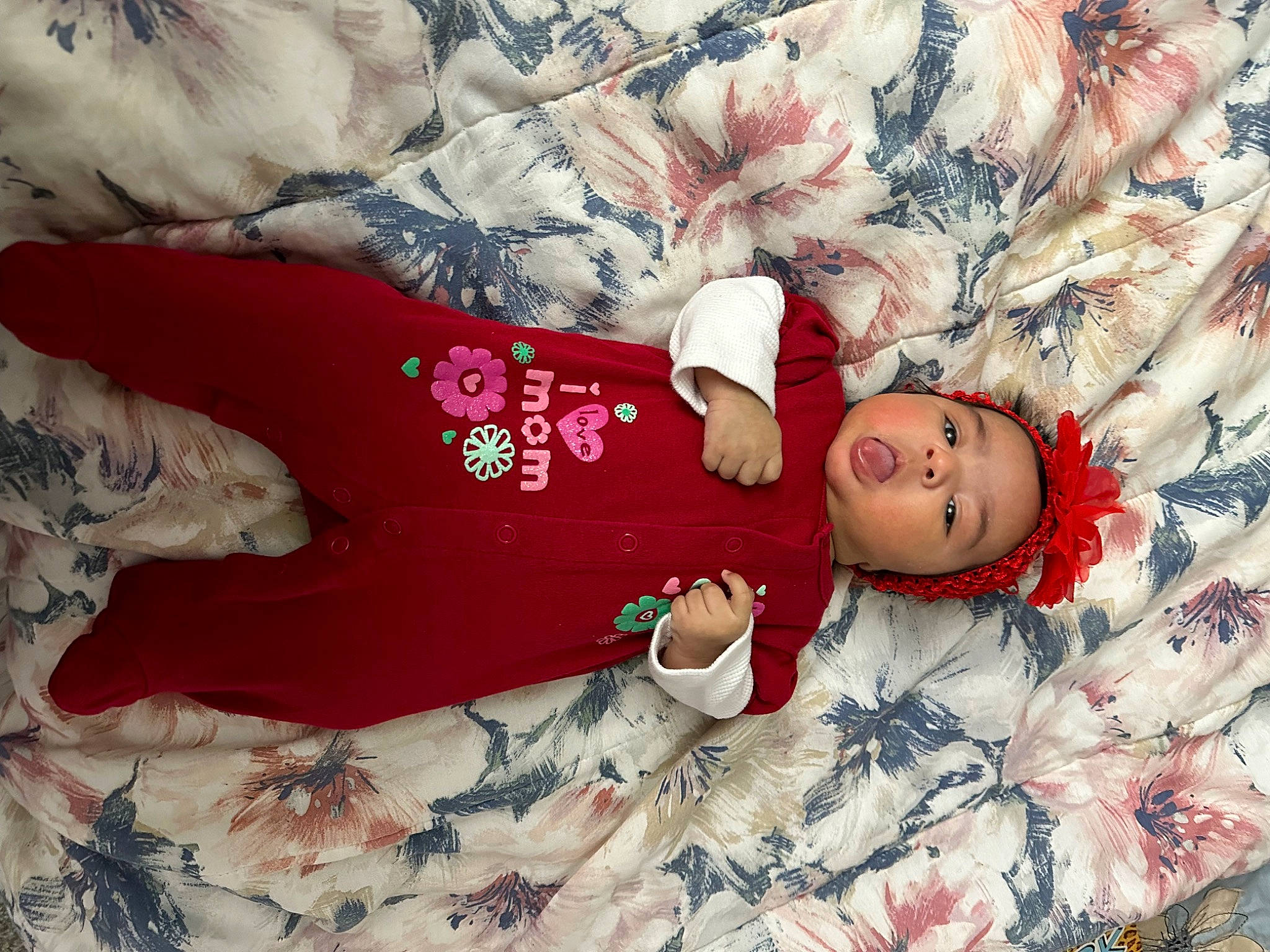 Catalina is registered to the contest to win money with this photo: baby, baby_toddler_clothing, carmine, child, christmas, christmas_eve, comfort, flesh, fur, happy, headwear, holiday, linens, pattern, person, room, sleeve, toddler