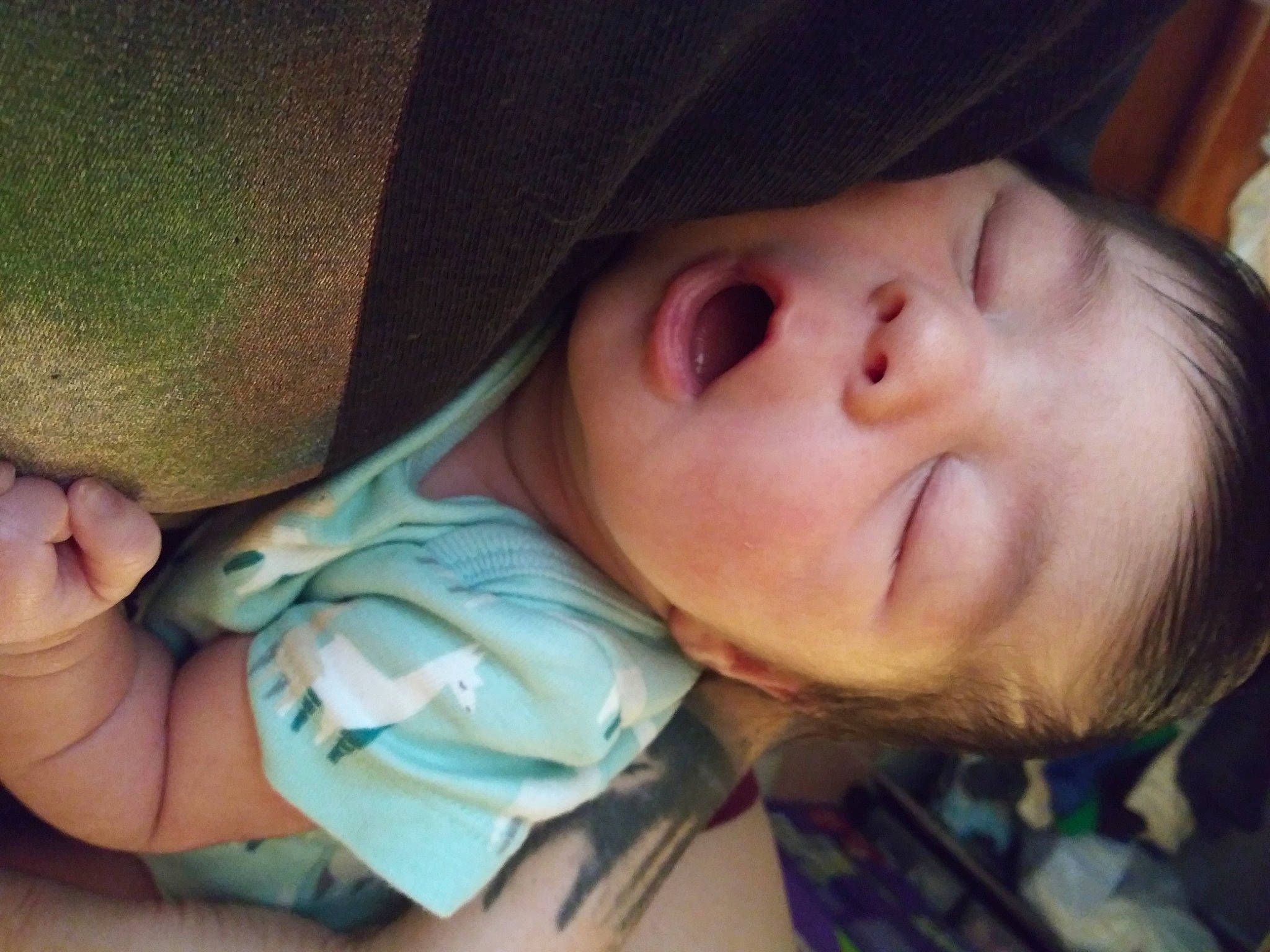 Caliyah is registered to the contest to win money with this photo: baby, birth, cheek, child, chin, cool, electronic_device, eye, face, hand, head, lip, mouth, neck, nose, person, selfie, skin, sleep, smile