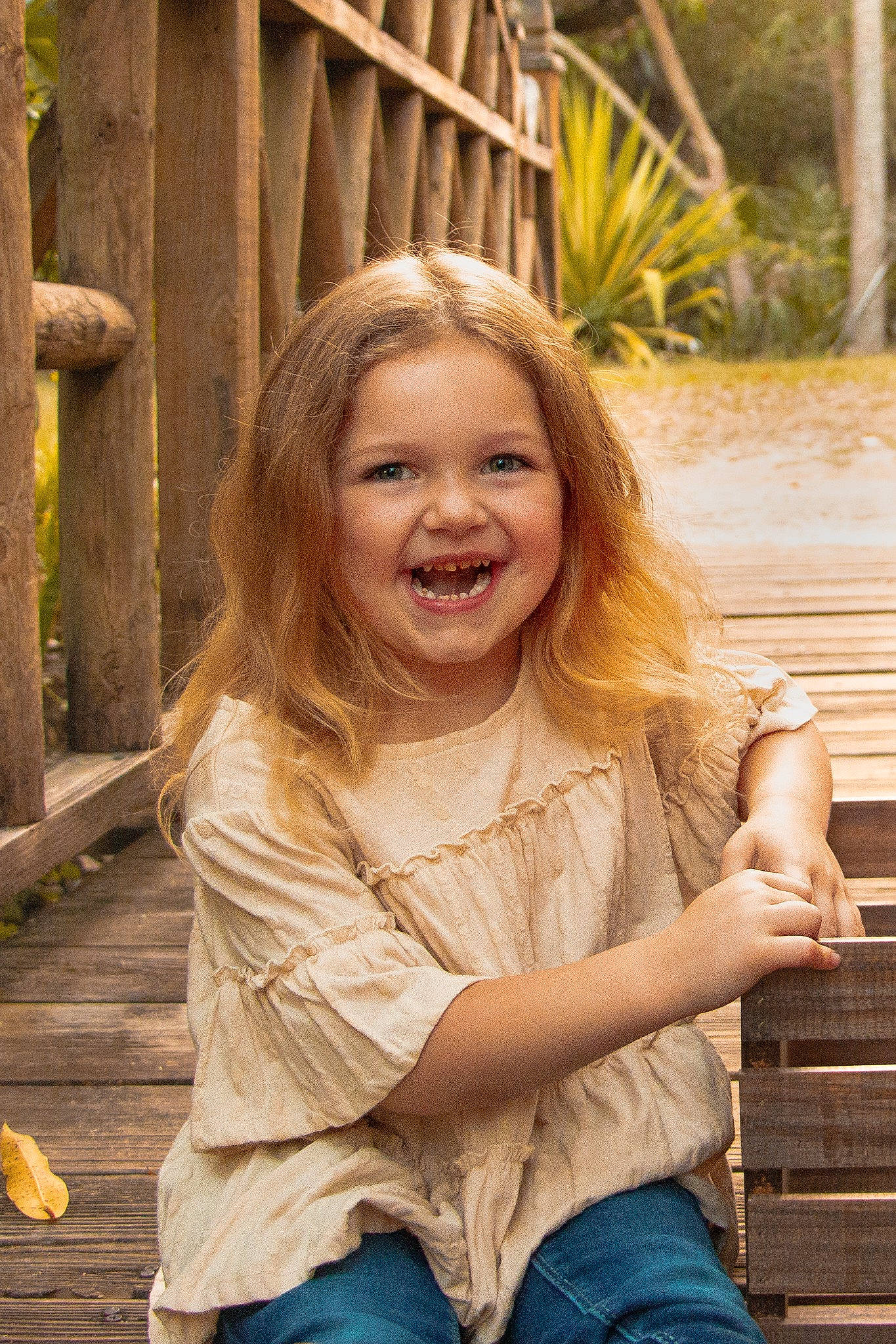 Hayven is registered to the contest to win money with this photo: eye, facial_expression, flash_photography, gesture, grass, hair, hairstyle, happy, iris, jeans, joy, leisure, lip, people_in_nature, person, plant, skin, smile, standing, sunlight