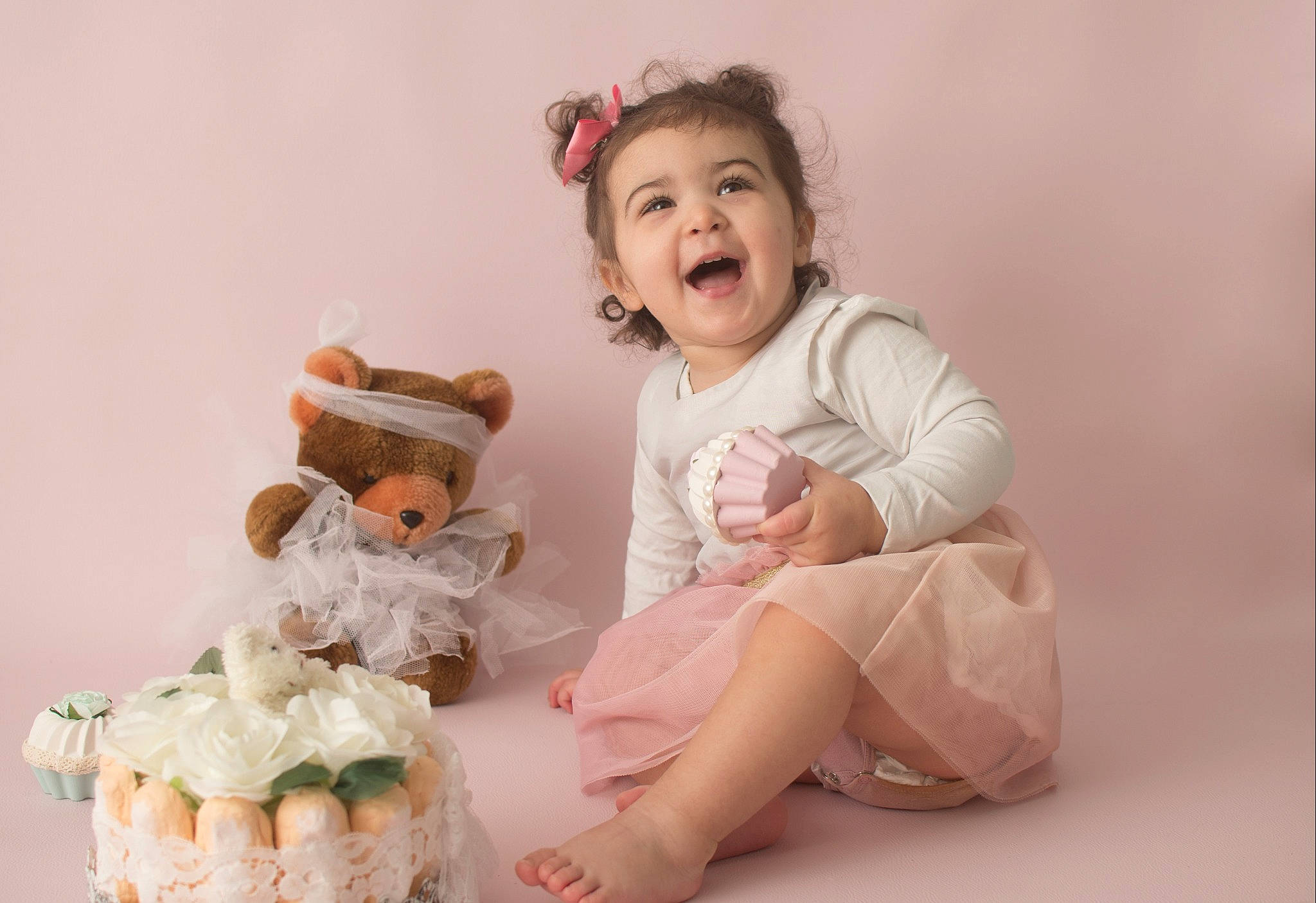 Loucia participe au concours pour gagner de l'argent avec cette photo : child, girl, hair_accessory, infant, person, pink, product, skin, smile, sweetness, toddler
