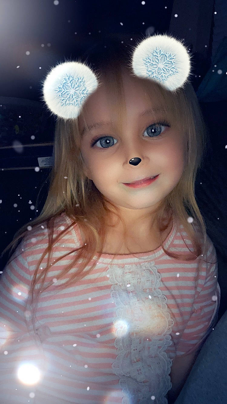 Cheyanne joined the competition — help win amazing prizes! beauty, bridal_accessory, embellishment, event, eyebrow, fashion_design, flash_photography, fun, hair_accessory, hairstyle, happy, headgear, headpiece, headwear, jewellery, joy, organ, person, pink, smile