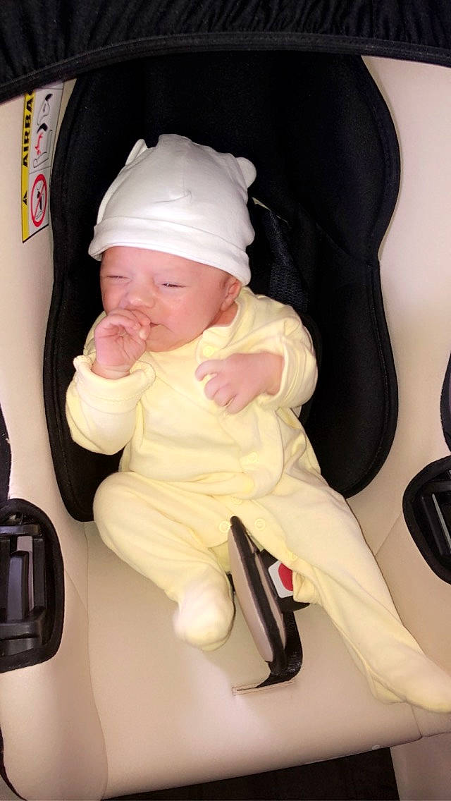 Dayron participe au concours pour gagner de l'argent avec cette photo : baby, baby_products, child, headwear, person, product, toddler