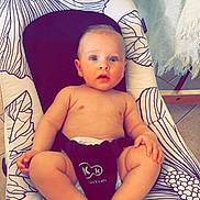 Caleb a rejoint le concours — aidez-le/la à gagner de superbes lots ! armchair, baby, bed, chair, clothing, cushion, diaper, face, furniture, head, homedecor, newborn, person, photography, portrait, shorts, sitting, sleeping, swimwear, t_shirt