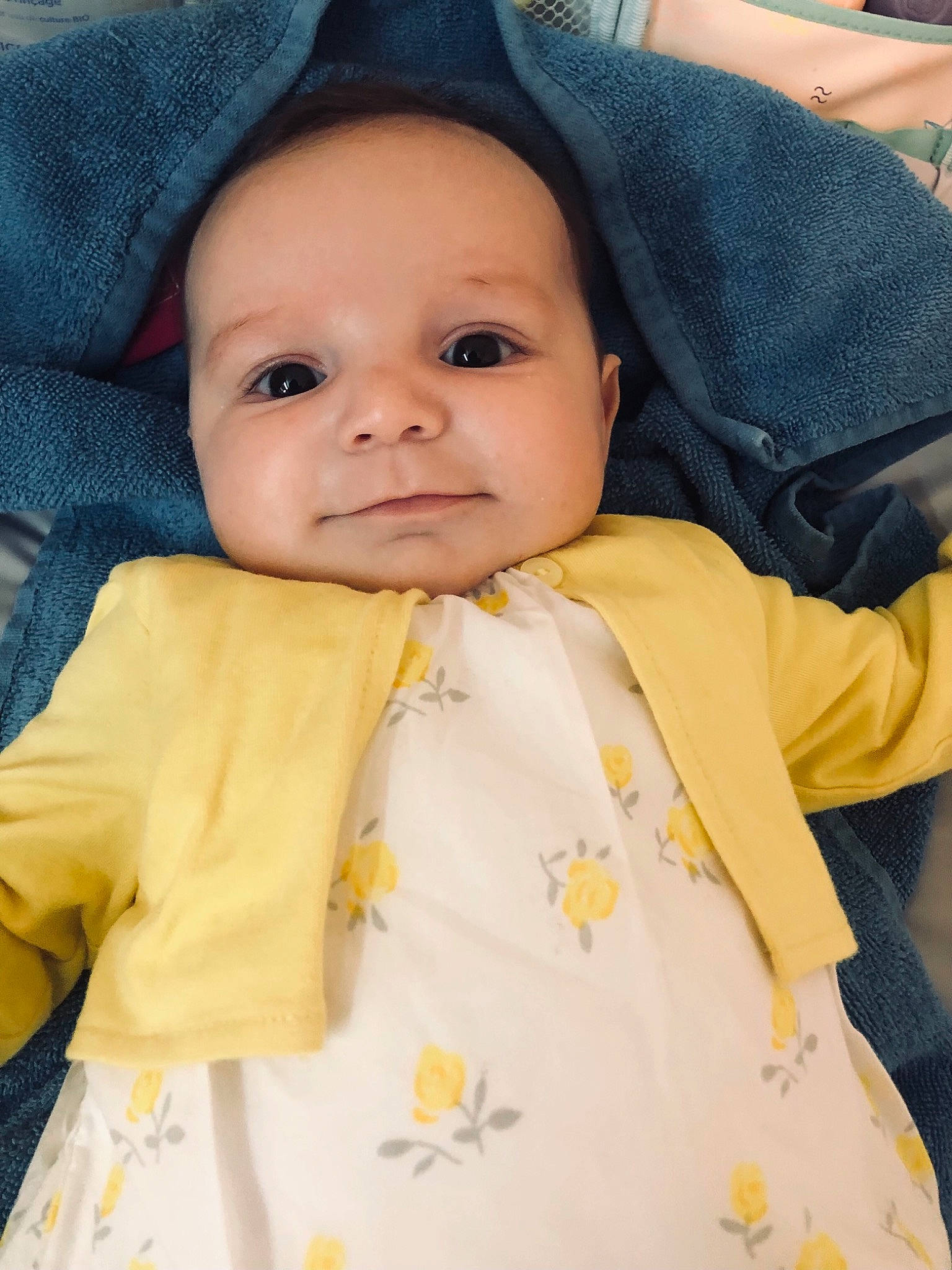 Elsa participe au concours pour gagner de l'argent avec cette photo : baby, baby_carriage, baby_products, baby_safety, baby_toddler_clothing, cheek, child, comfort, eyebrow, eyelash, fashion_accessory, iris, linens, nose, outerwear, person, skin, sleeve, smile, textile