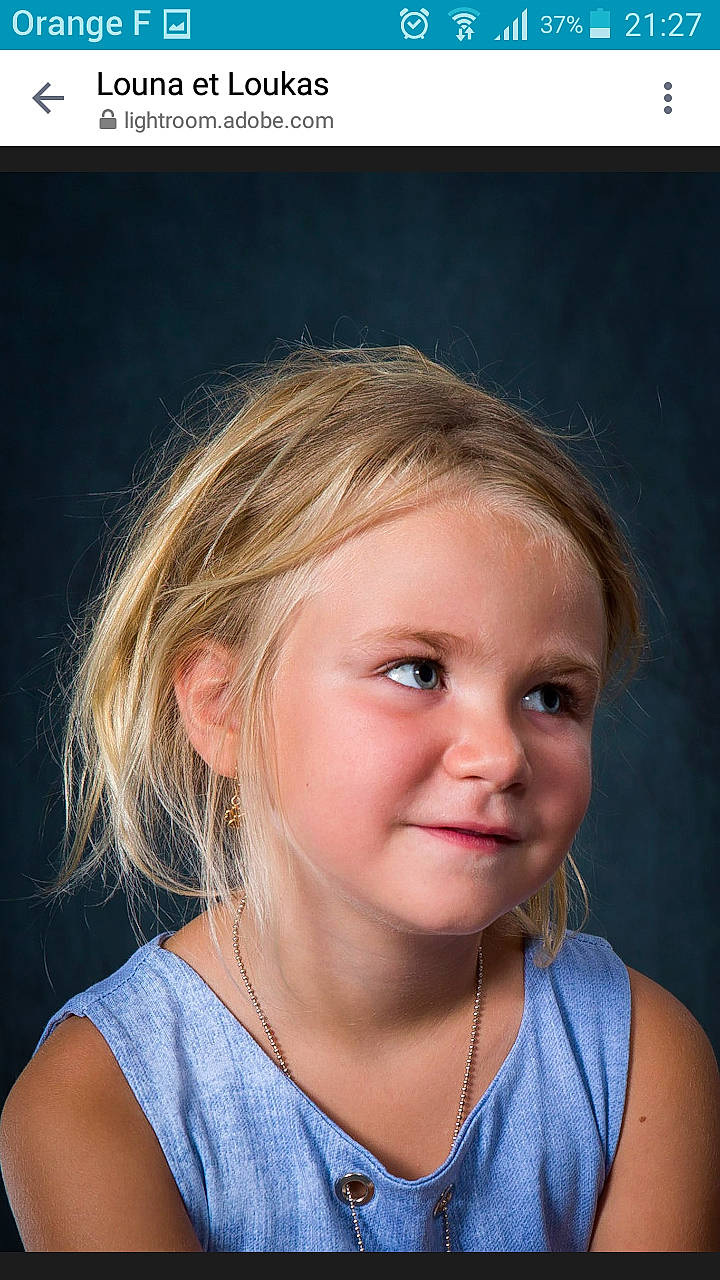 Louna a rejoint le concours — aidez-le/la à gagner de superbes lots ! blue, cheek, chin, ear, eyebrow, eyelash, face, flash_photography, forehead, hair, hairstyle, iris, jaw, joy, lip, mouth, neck, nose, person, photograph