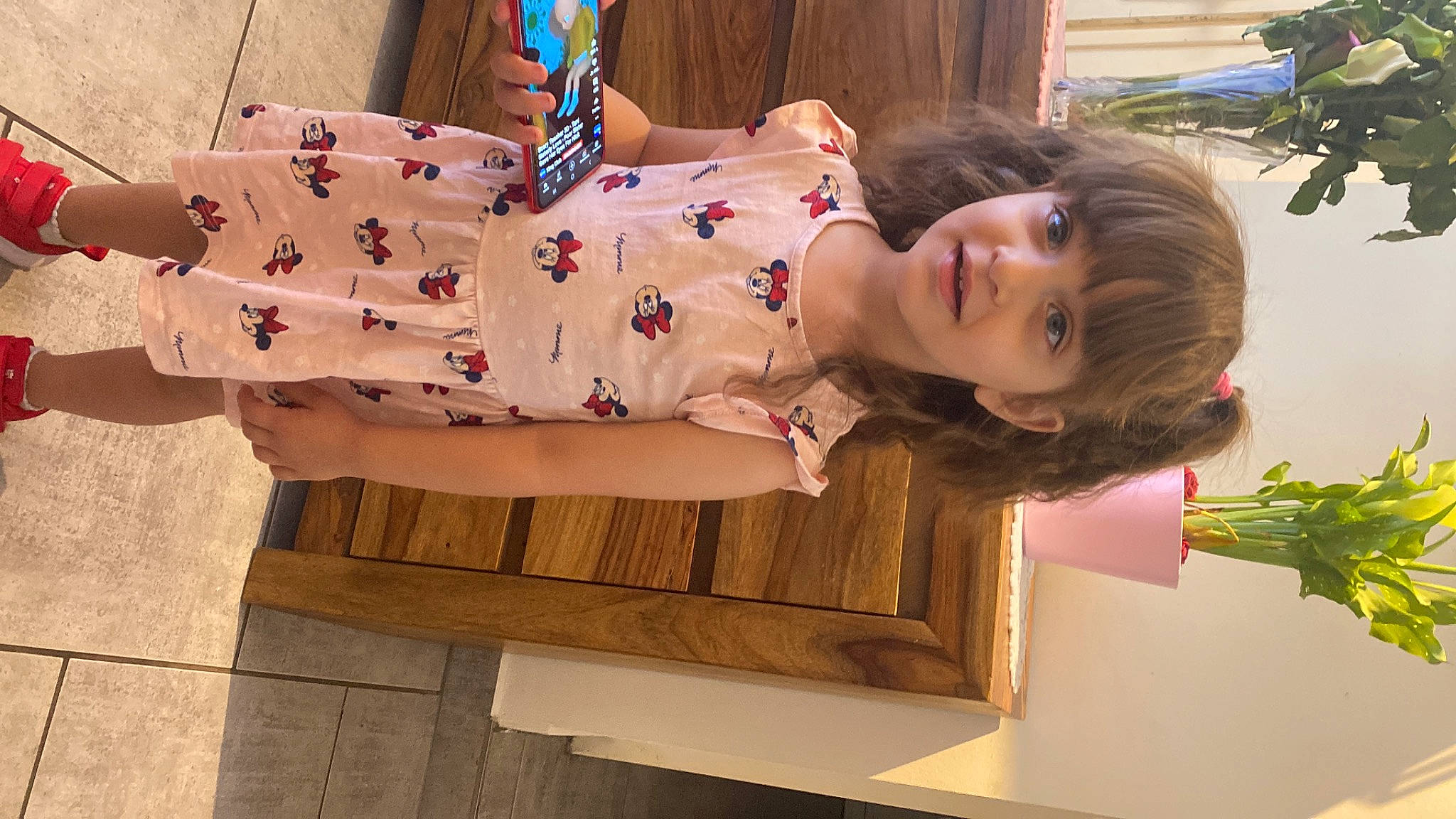 Alyssa-béate participe au concours pour gagner de l'argent avec cette photo : baby_toddler_clothing, beauty, child, dress, flower, flower_arranging, fun, happy, human_leg, leisure, pattern, person, photograph, pink, plant, sitting, sock, thigh, toddler, tree