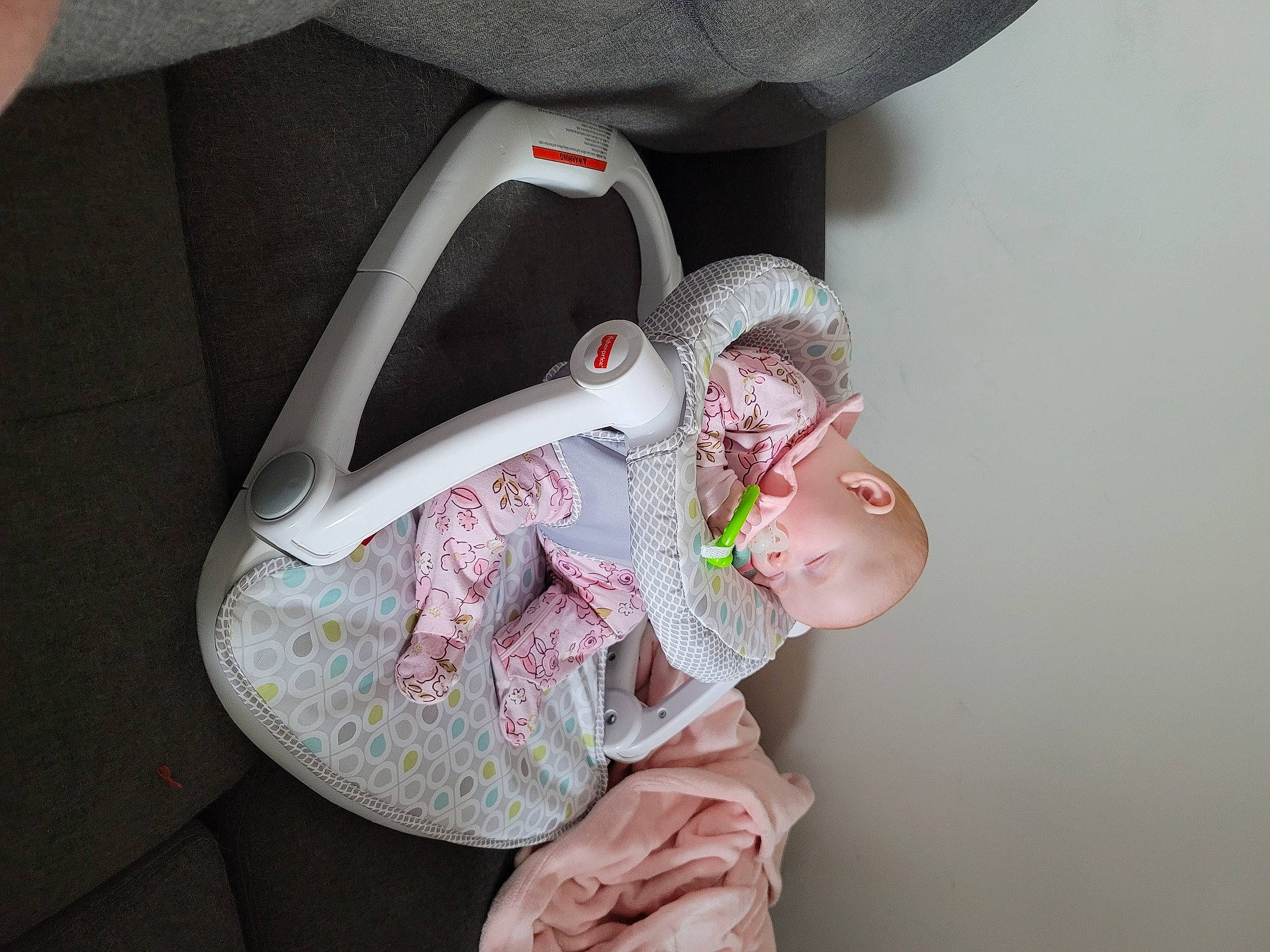 Eliana is registered to the contest to win money with this photo: baby, baby_carriage, baby_products, baby_toddler_clothing, bag, child, comfort, fashion_accessory, home_accessories, linens, paper, person, personal_protective_equipment, pink, plastic, room