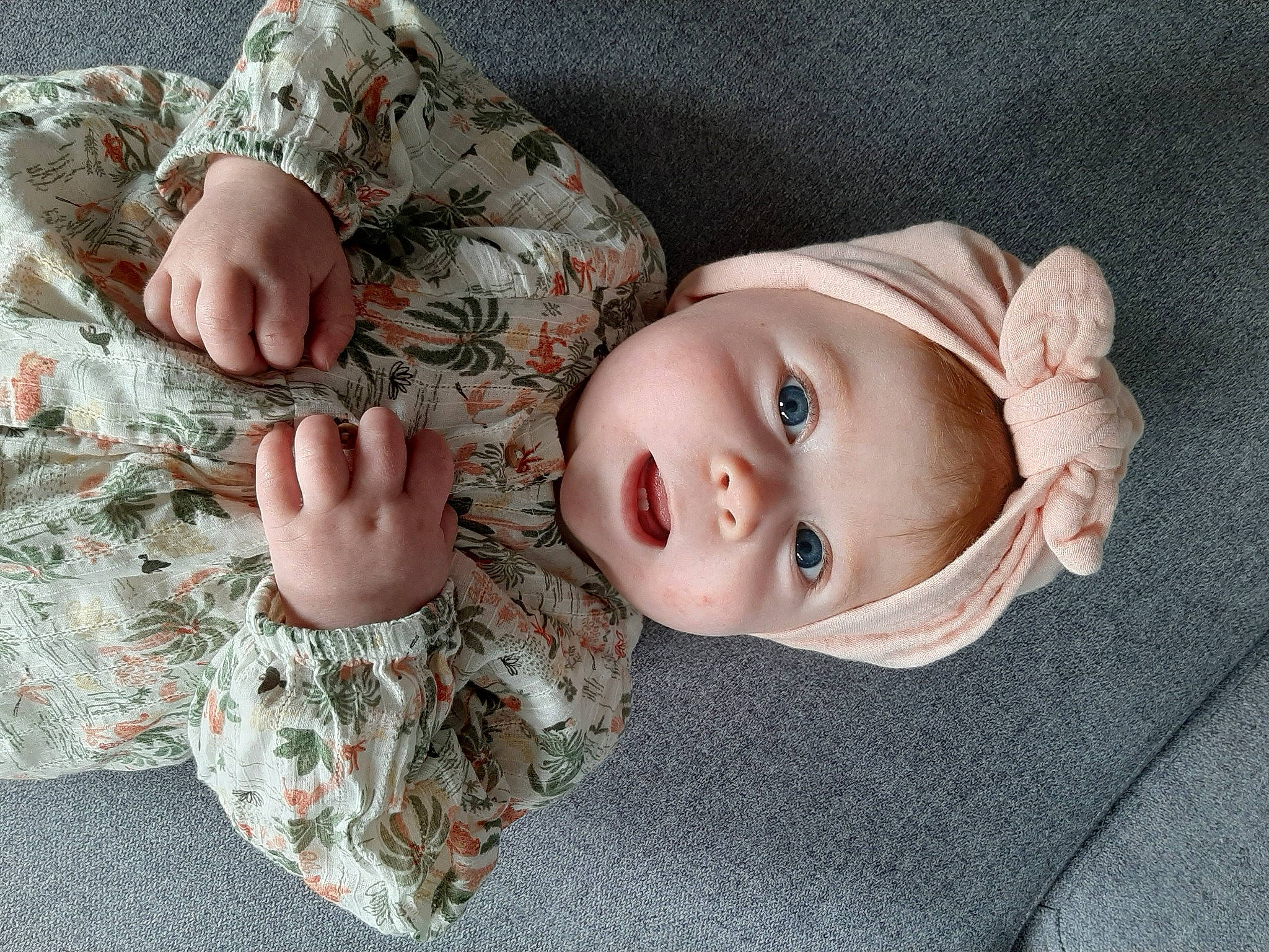 Tessa participe au concours pour gagner de l'argent avec cette photo : baby, baby_toddler_clothing, camouflage, child, clothing, dress, eye, gesture, headgear, headwear, lip, military_camouflage, neck, nose, outerwear, person, plant, skin, sleeve, textile