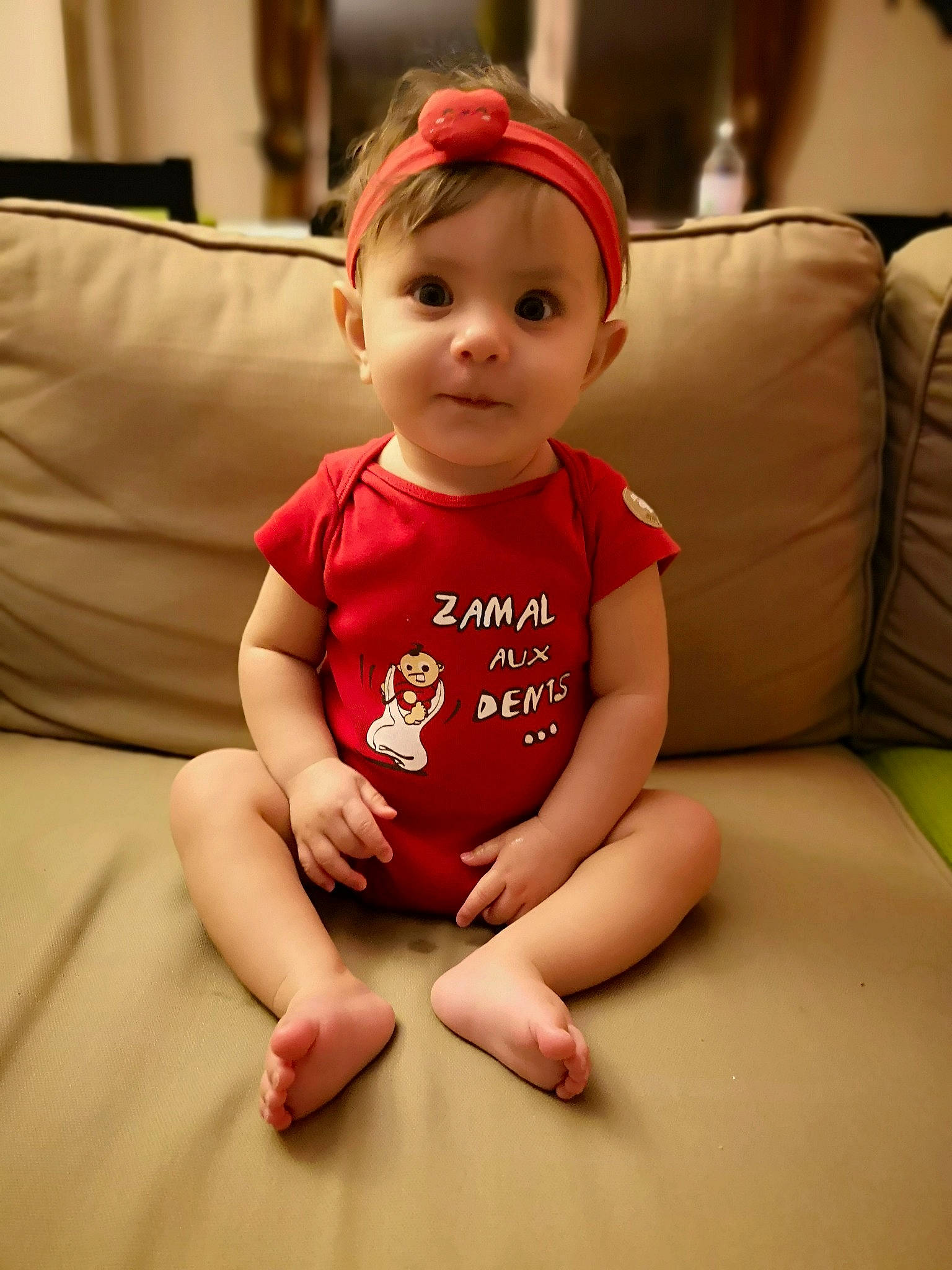 Orlane a rejoint le concours — aidez-le/la à gagner de superbes lots ! arm, baby, cheek, child, daughter, ear, head, leg, person, sitting, skin, toddler