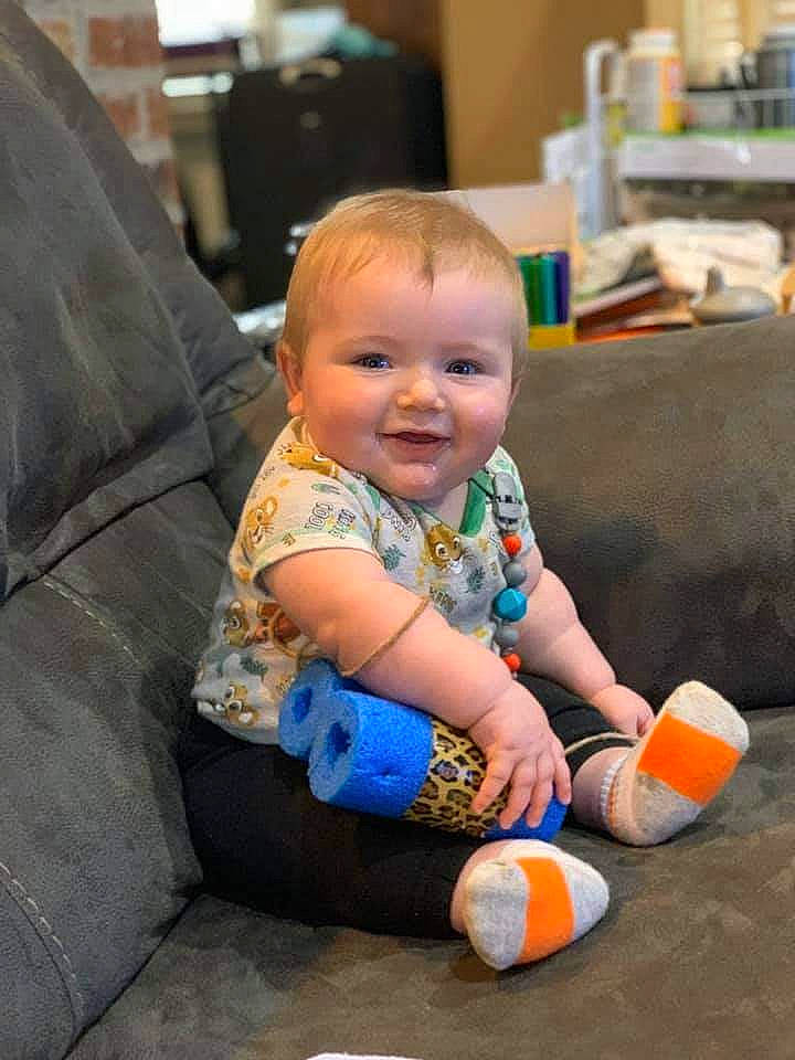 Jami'Son Rye'Ker is registered to the contest to win money with this photo: baby, child, person, play, sitting, toddler