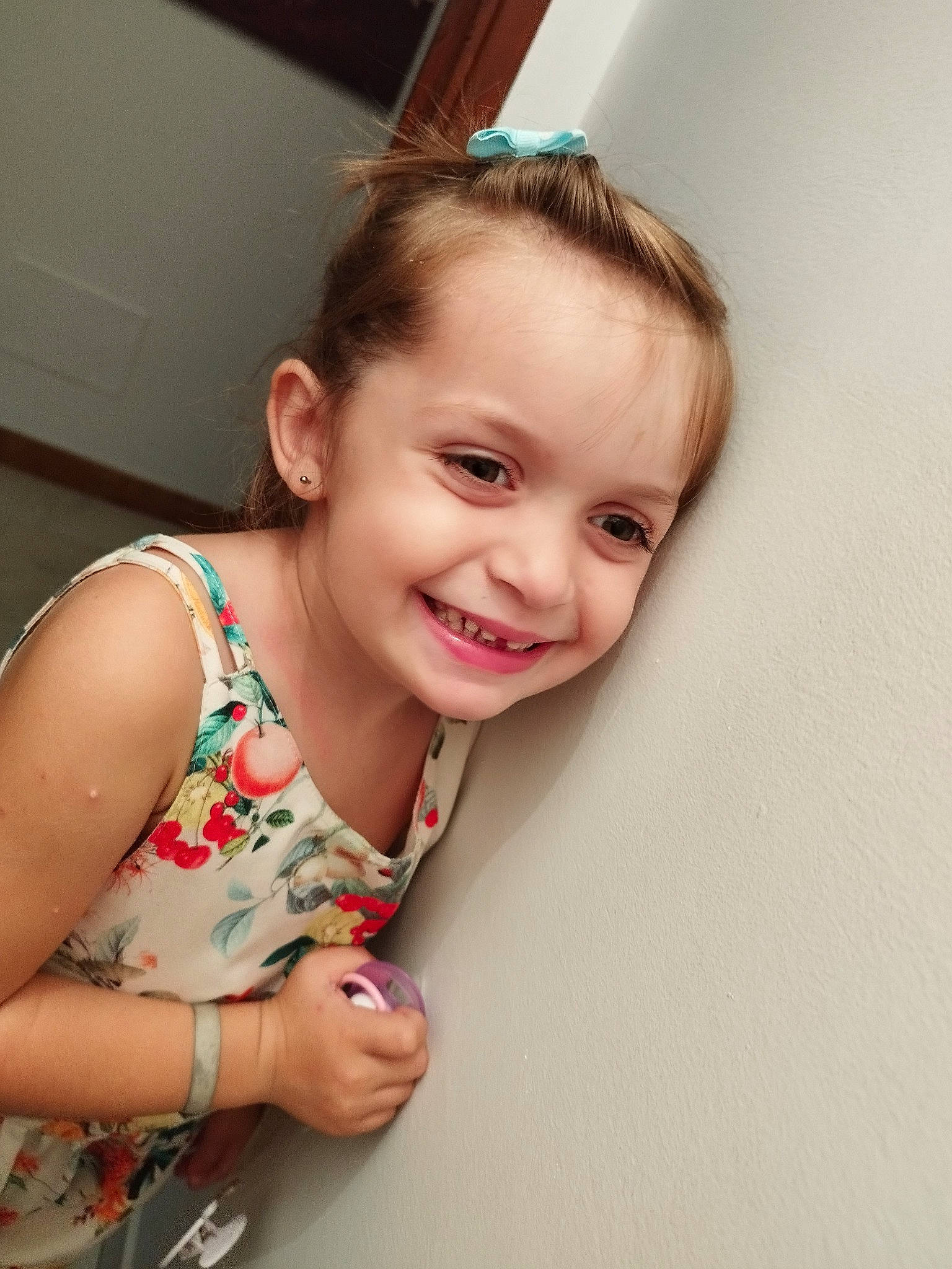 Myah participe au concours pour gagner de l'argent avec cette photo : arm, baby_toddler_clothing, cheek, child, dress, eye, face, flash_photography, flooring, fun, happy, iris, joy, lip, mouth, neck, nose, person, shoulder, skin