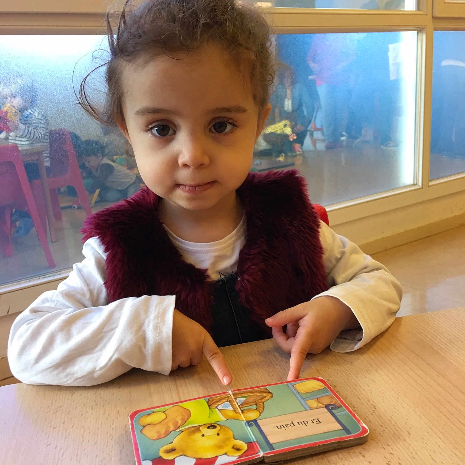 Nour participe au concours pour gagner de l'argent avec cette photo : child, fun, girl, infant, learning, person, play, toddler