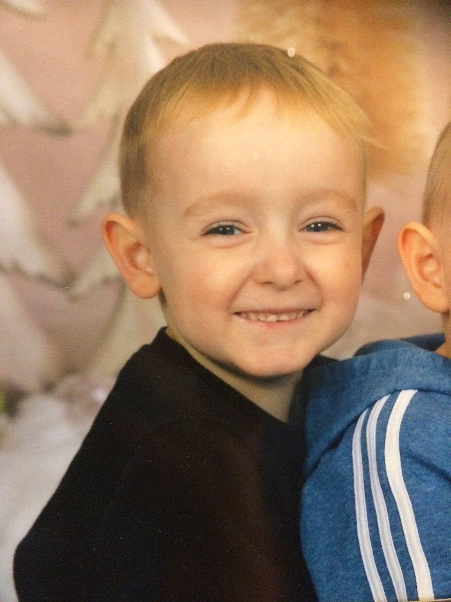 Jaxon-taylor is registered to the contest to win money with this photo: cheek, chin, eye, eyebrow, face, flash_photography, forehead, gesture, hair, happy, head, human_body, iris, joy, lip, neck, nose, person, skin, sleeve