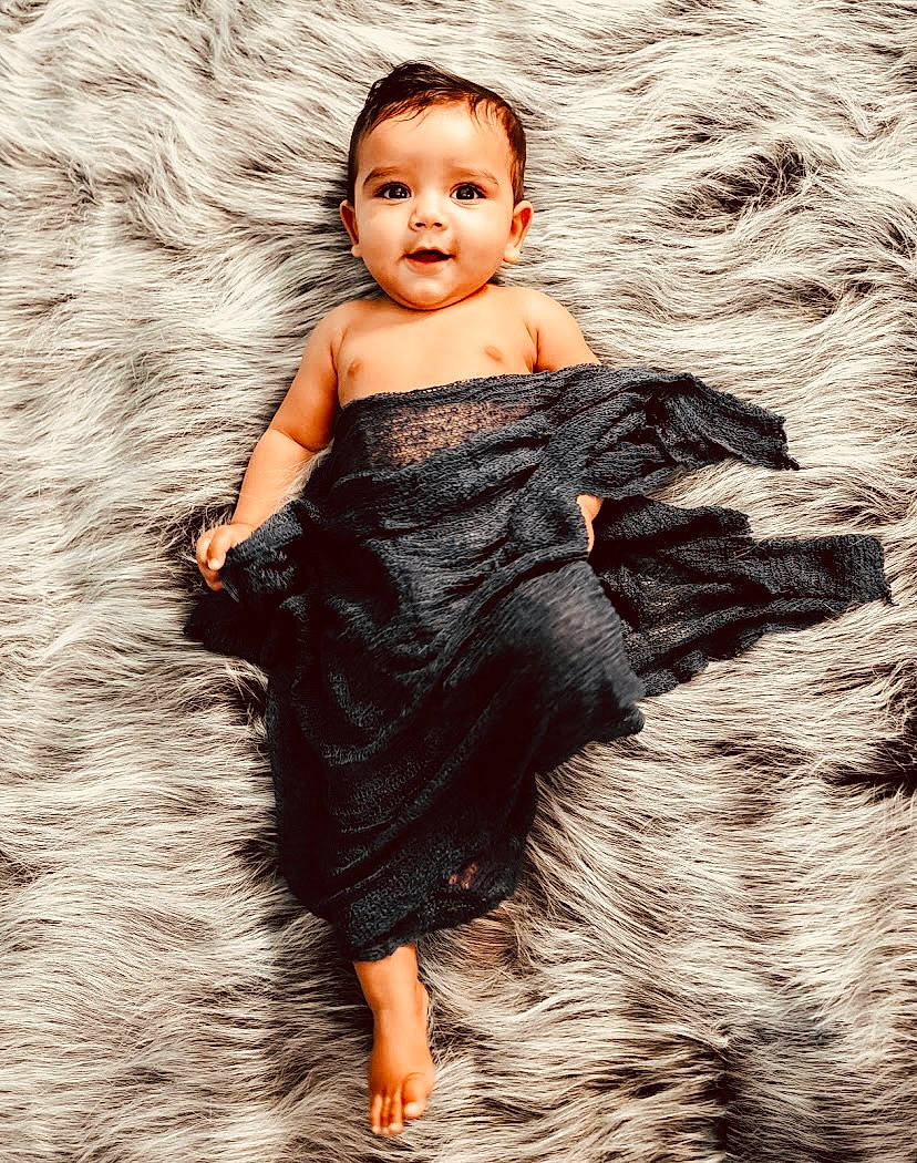 Abik is registered to the contest to win money with this photo: day_dress, eye, face, fashion_design, finger, flash_photography, happy, head, human_body, iris, leg, long_hair, one_piece_garment, people_in_nature, person, skin, sleeve, toddler, trunk, waist