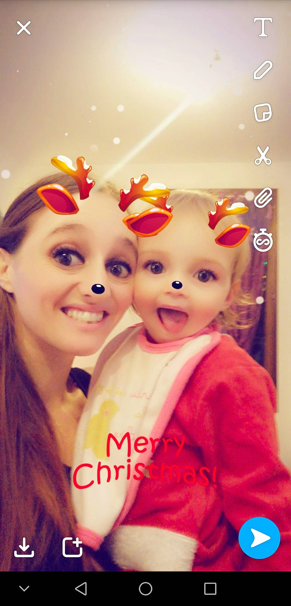 Chloé participe au concours pour gagner de l'argent avec cette photo : child, daughter, friendship, fun, girl, hair_accessory, happiness, infant, joy, love, person, photo_caption, product, skin, smile, toddler