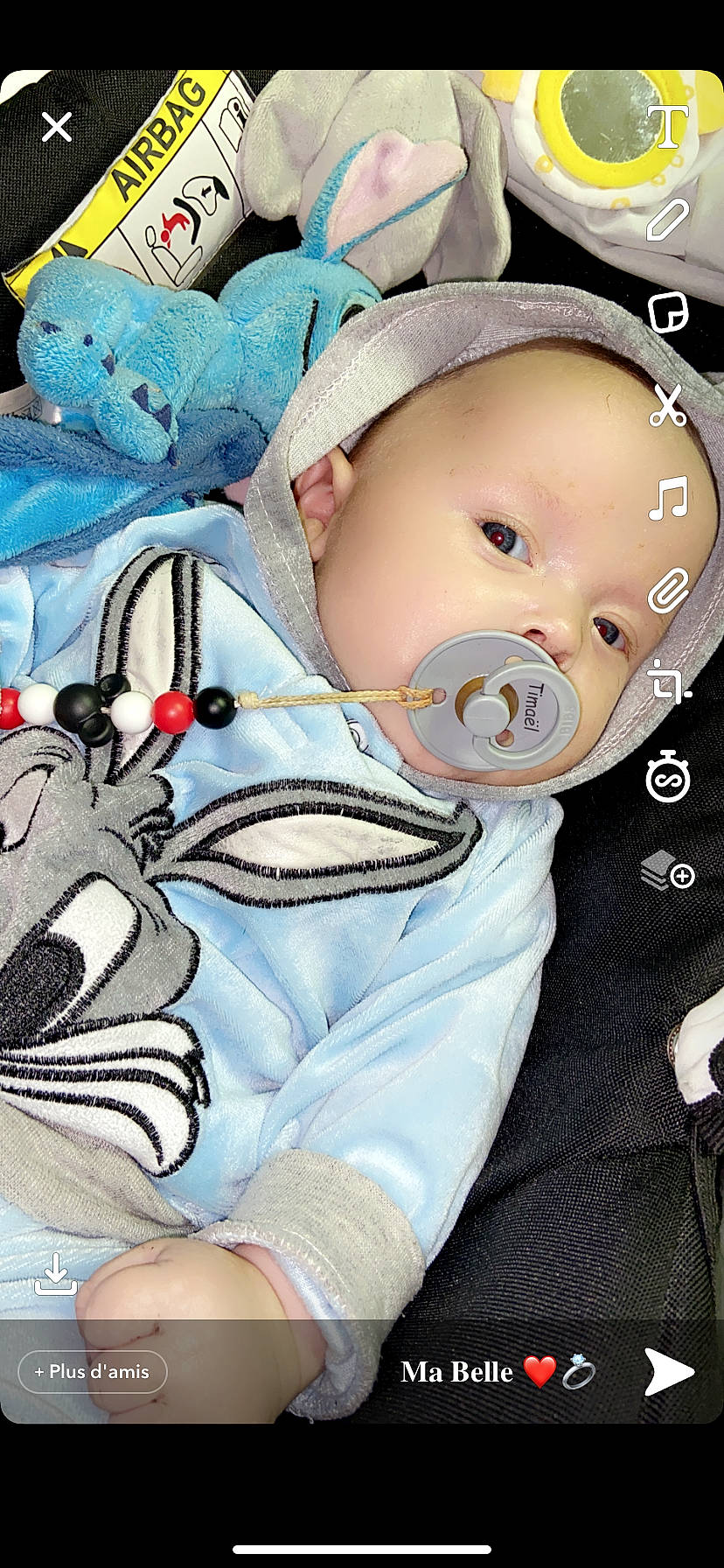 Timaël a rejoint le concours — aidez-le/la à gagner de superbes lots ! baby, baby_products, baby_safety, baby_sleeping, baby_toddler_clothing, cap, cheek, child, comfort, eye, head, linens, mouth, person, pink, plush, skin, stuffed_toy, textile, toddler