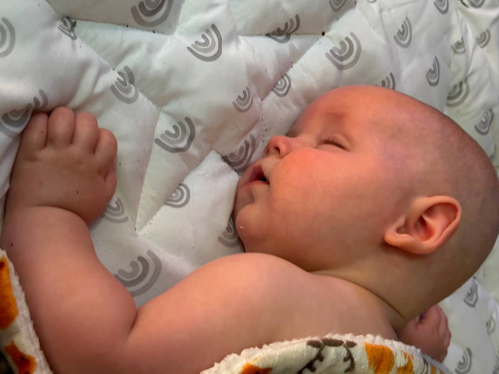 Brigdon is registered to the contest to win money with this photo: baby, beauty, cheek, child, comfort, eyebrow, facial_expression, finger, gesture, happy, human, mouth, muscle, nose, people, person, photograph, product, skin, textile