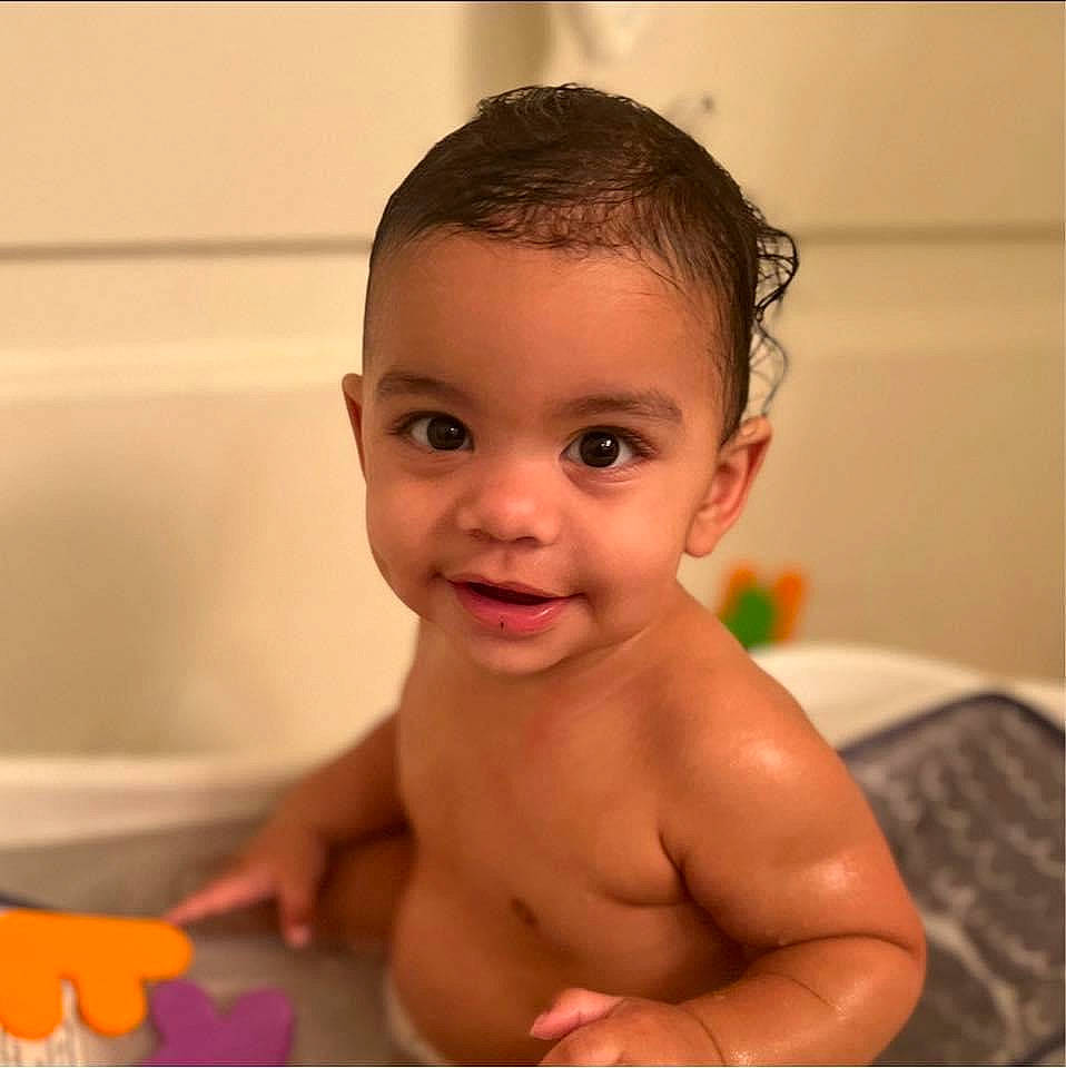 Kamdyn is registered to the contest to win money with this photo: arm, baby, baby_bathing, bathing, bathroom, cheek, chest, ear, eyelash, face, facial_expression, forehead, hair, happy, head, joy, lip, mouth, nose, person