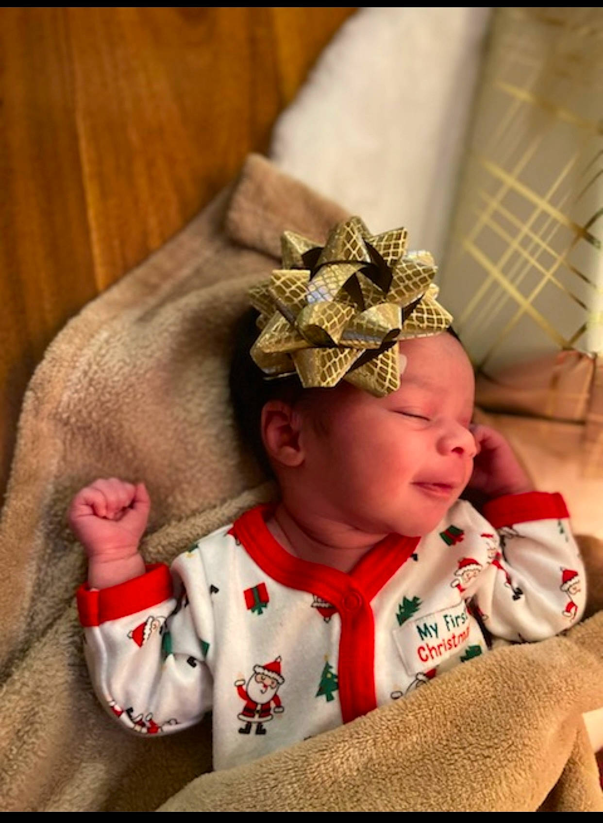 Kinzlee is registered to the contest to win money with this photo: baby, baby_toddler_clothing, birthday, cap, costume, costume_hat, crown, event, face, fashion_accessory, hair_accessory, happy, hat, headband, headpiece, headwear, jewellery, party_hat, party_supply, person