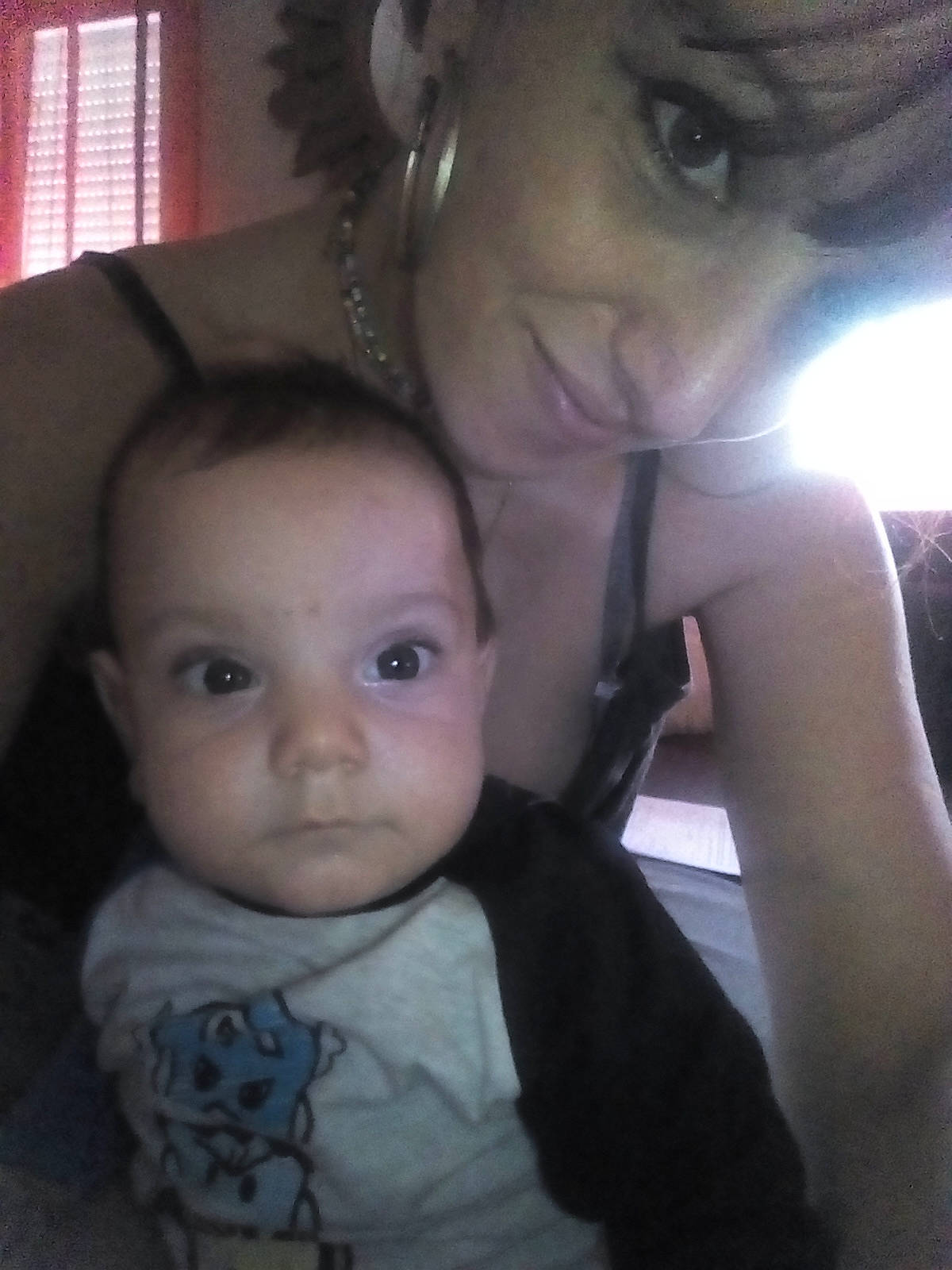 Gabriel participe au concours pour gagner de l'argent avec cette photo : cheek, chin, curtain, ear, eye, eyebrow, eyelash, face, forehead, gesture, hairstyle, happy, iris, lip, mouth, nose, organ, person, skin, window