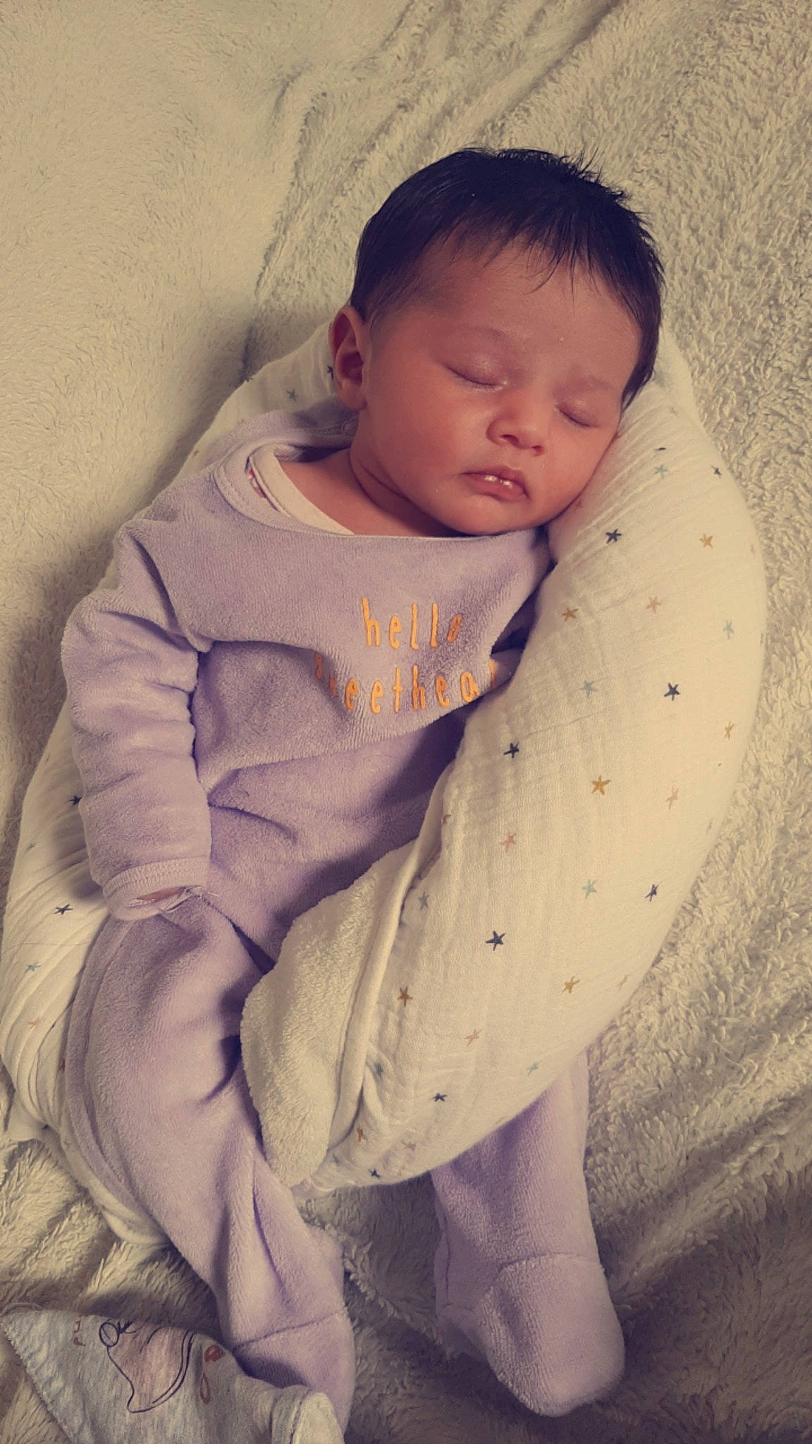 Lindsey participe au concours pour gagner de l'argent avec cette photo : baby, baby_sleeping, baby_toddler_clothing, beauty, bedtime, cheek, child, comfort, elbow, iris, linens, lip, neck, nose, pattern, person, sitting, skin, sleeve, textile