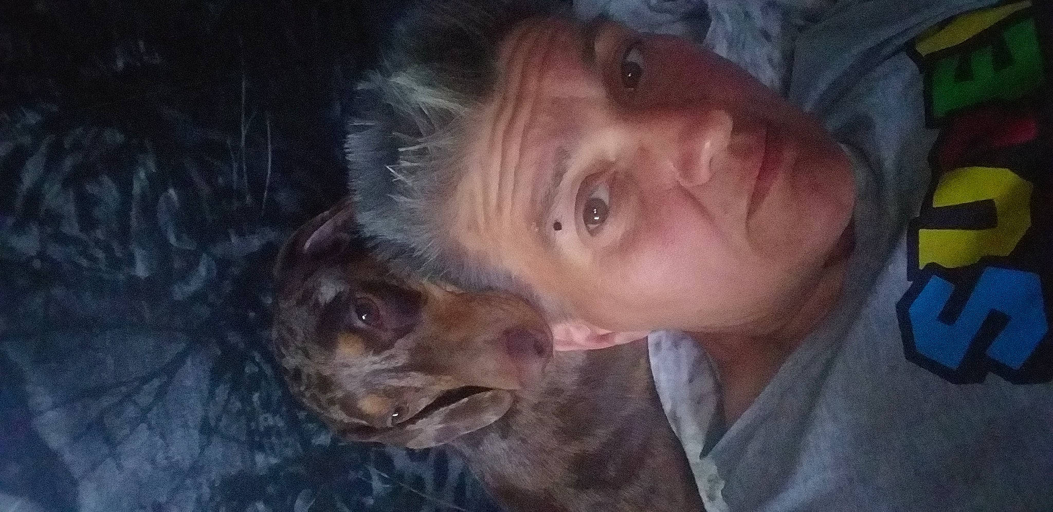 Lilo a rejoint le concours — aidez-le/la à gagner de superbes lots ! canidae, cheek, dog_breed, ear, eye, face, forehead, head, human, iris, jaw, mouth, nose, organism, photography, portrait, selfie, skin, snout, sporting_group