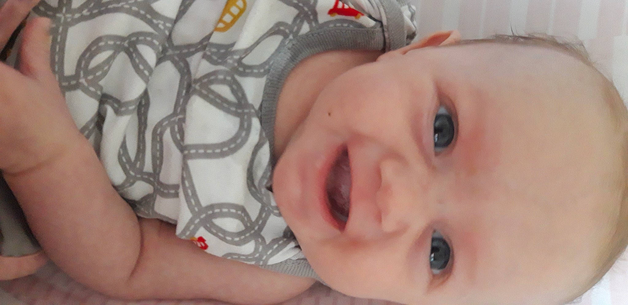 Kelya participe au concours pour gagner de l'argent avec cette photo : cheek, chin, ear, eye, eyebrow, eyelash, forehead, human, human_body, iris, lip, mammal, mouth, neck, nose, organ, person, skin, smile, vertebrate