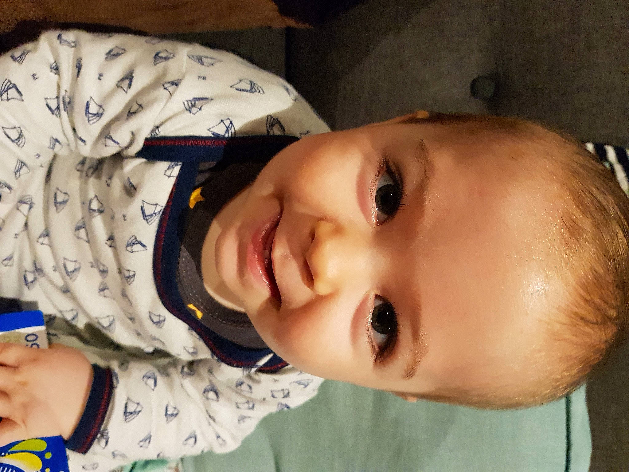 Maxime a rejoint le concours — aidez-le/la à gagner de superbes lots ! baby, baby_toddler_clothing, cheek, chin, cool, ear, eyebrow, eyelash, hairstyle, happy, headgear, iris, lip, mouth, neck, nose, person, skin, sleeve, smile