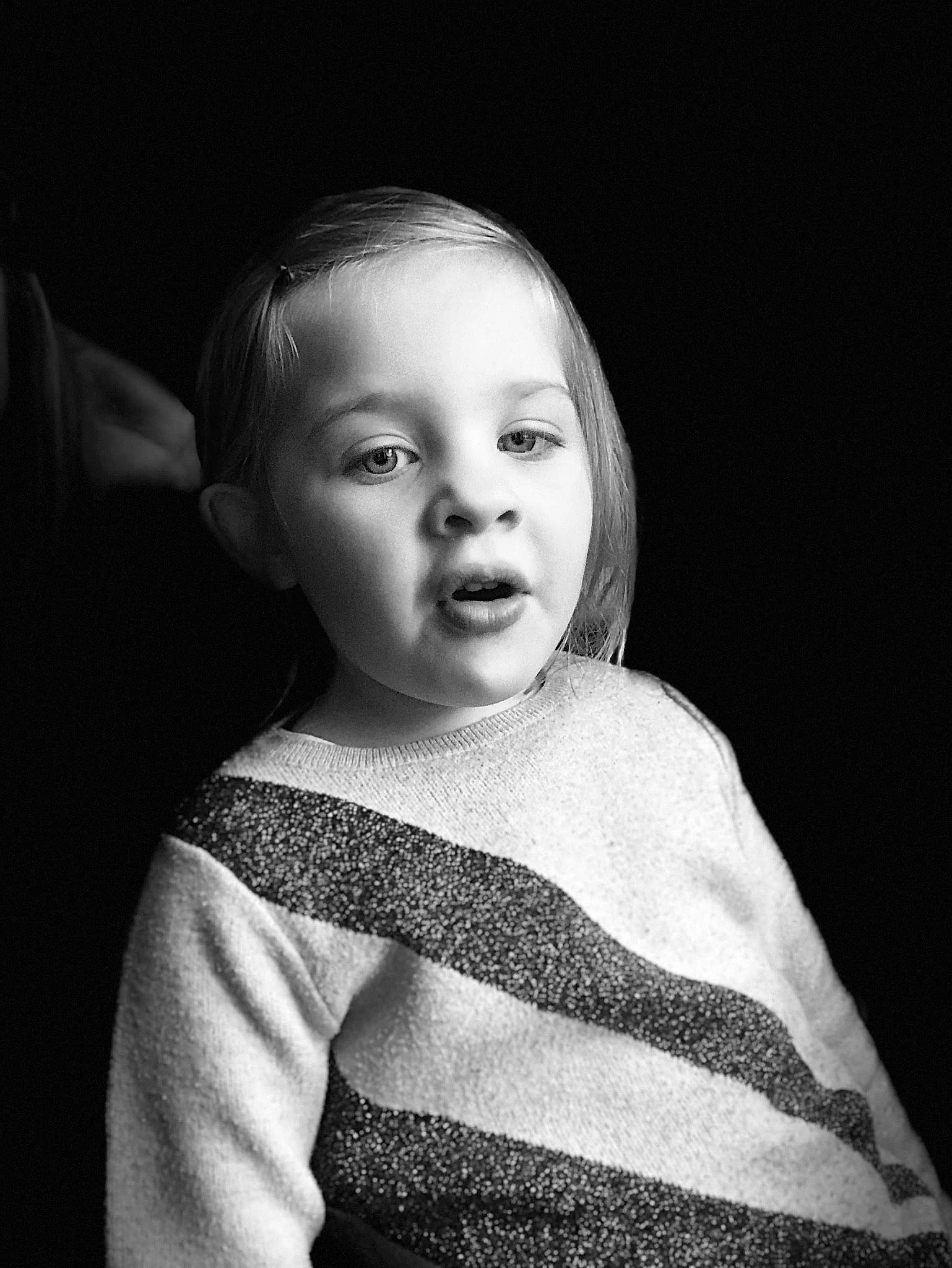 Kaiila participe au concours pour gagner de l'argent avec cette photo : beauty, black, black_and_white, cheek, child, eye, face, facial_expression, head, lip, monochrome, monochrome_photography, nose, people, person, photograph, photography, skin, smile, toddler