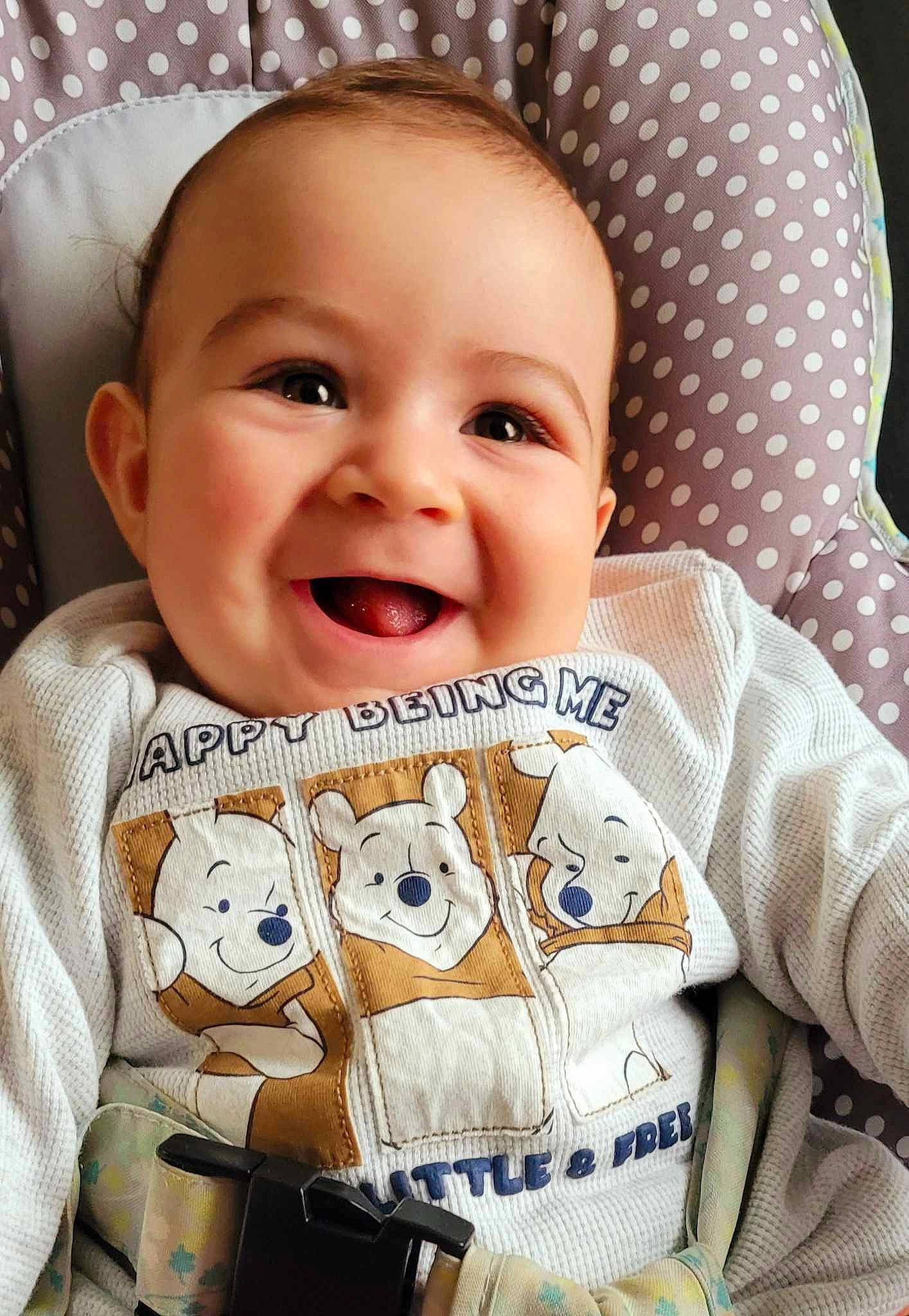 Kendji a rejoint le concours — aidez-le/la à gagner de superbes lots ! baby, baby_toddler_clothing, cheek, chin, eye, eyebrow, face, facial_expression, head, joy, lip, mouth, nose, organ, outerwear, person, product, skin, sleeve, smile