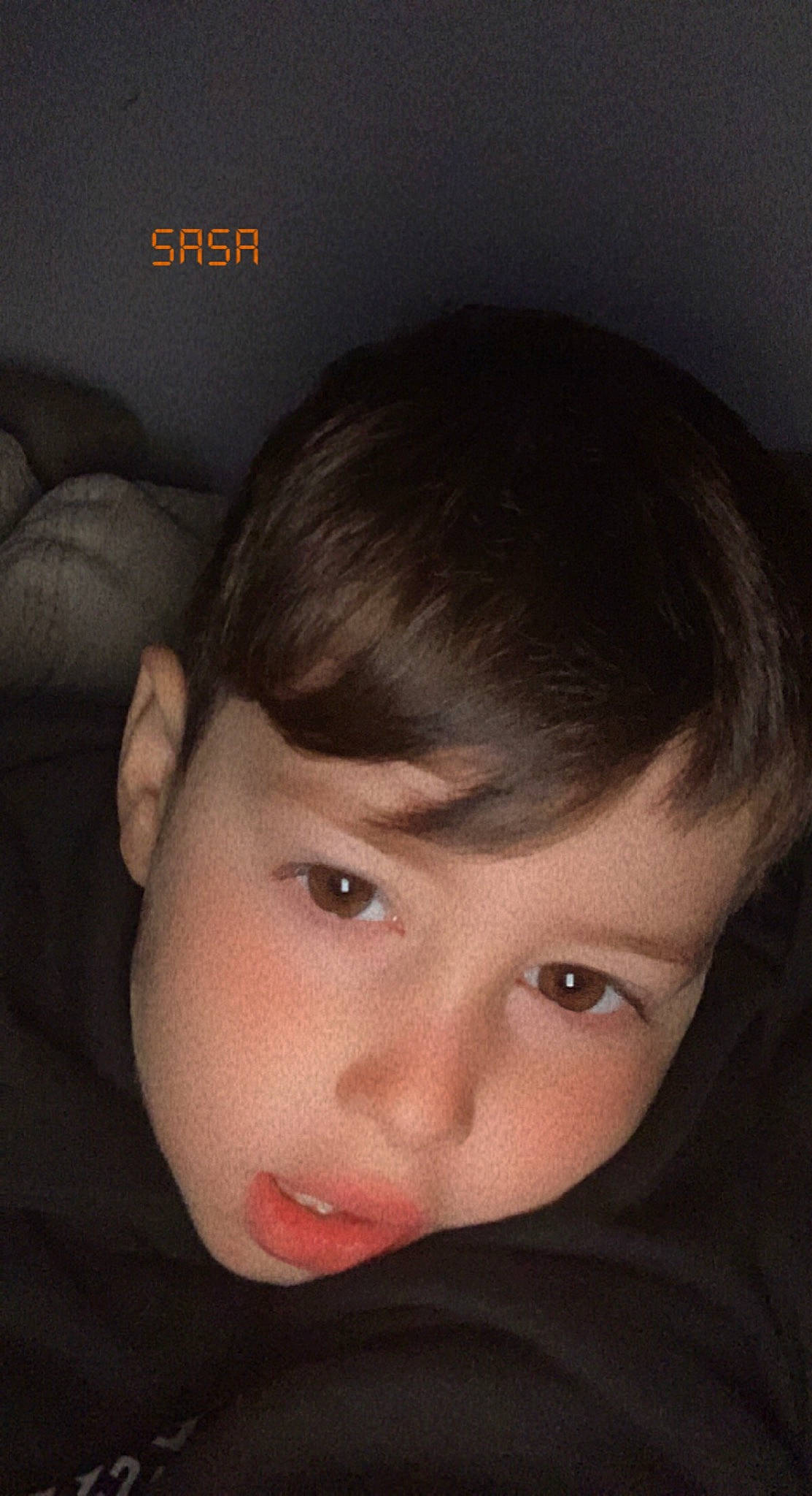 Kais a rejoint le concours — aidez-le/la à gagner de superbes lots ! black_hair, cheek, comfort, cool, ear, eyebrow, eyelash, flash_photography, forehead, gesture, happy, iris, jaw, lip, mouth, neck, no_expression, nose, person, skin