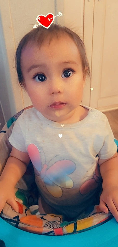 Aryelle is registered to the contest to win money with this photo: baby_toddler_clothing, cheek, chin, eye, eyebrow, eyelash, happy, head, human_body, iris, jaw, joint, lip, mouth, muscle, neck, nose, person, shoulder, skin